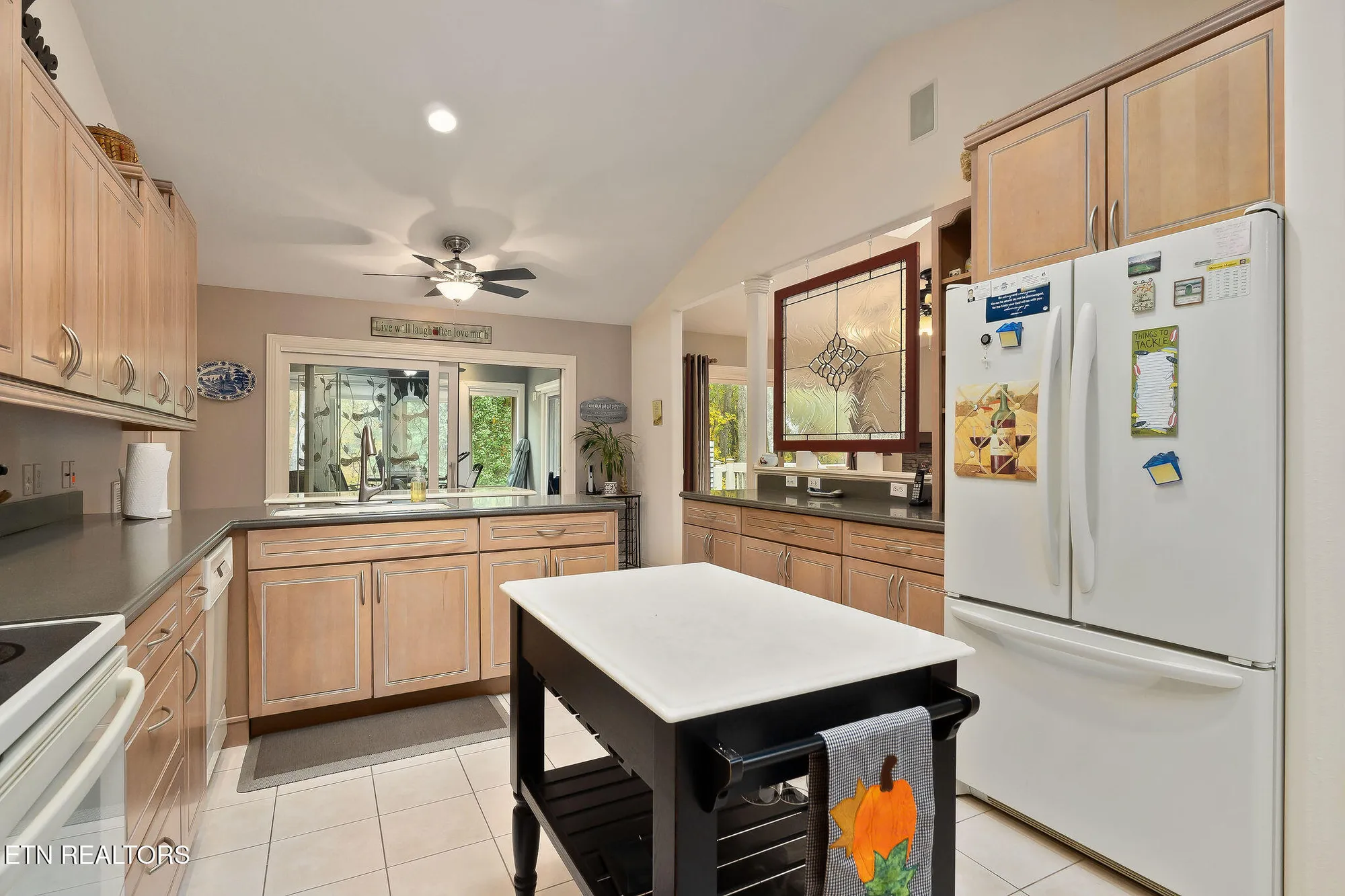 Property Slideshow image 19 of 60 | 122 pineridge loop, Crossville, TN, 38558