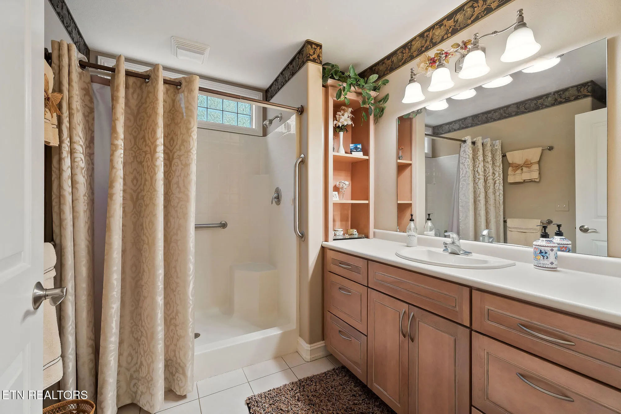 Property Slideshow image 36 of 60 | 122 pineridge loop, Crossville, TN, 38558