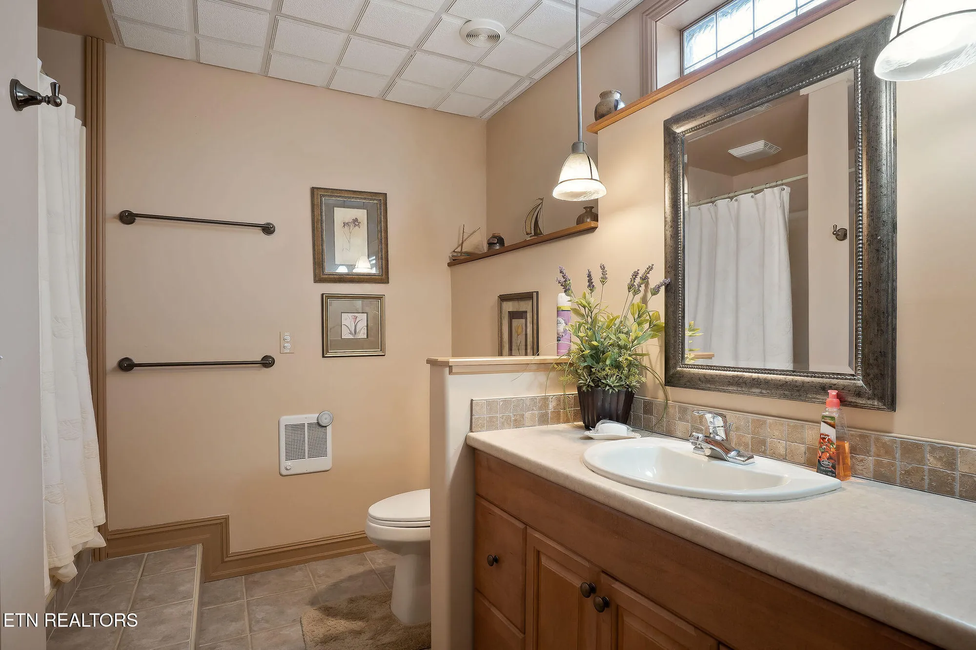 Property Slideshow image 43 of 60 | 122 pineridge loop, Crossville, TN, 38558