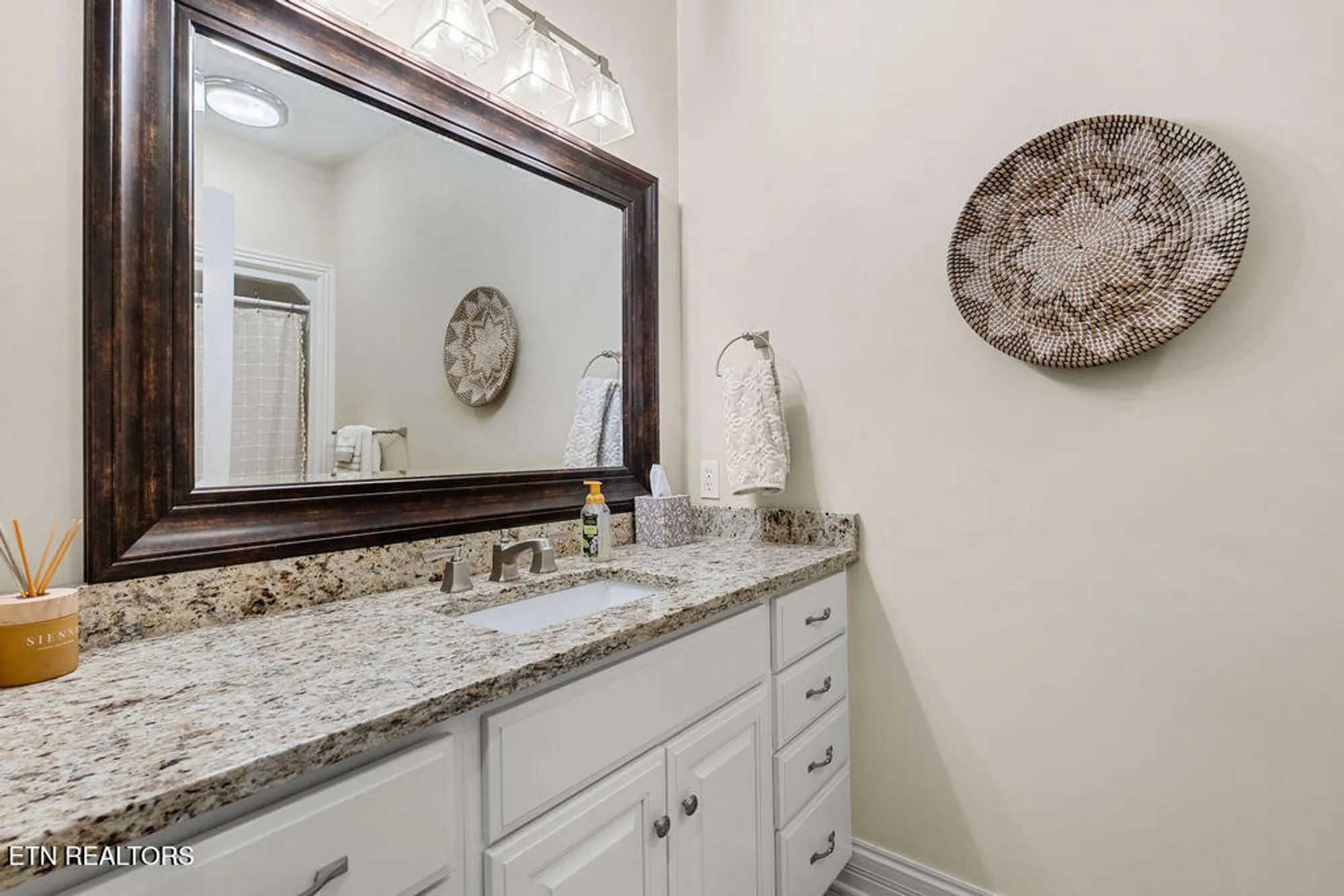 Property Slideshow image 38 of 60 | 354 okema way, Loudon, TN, 37774