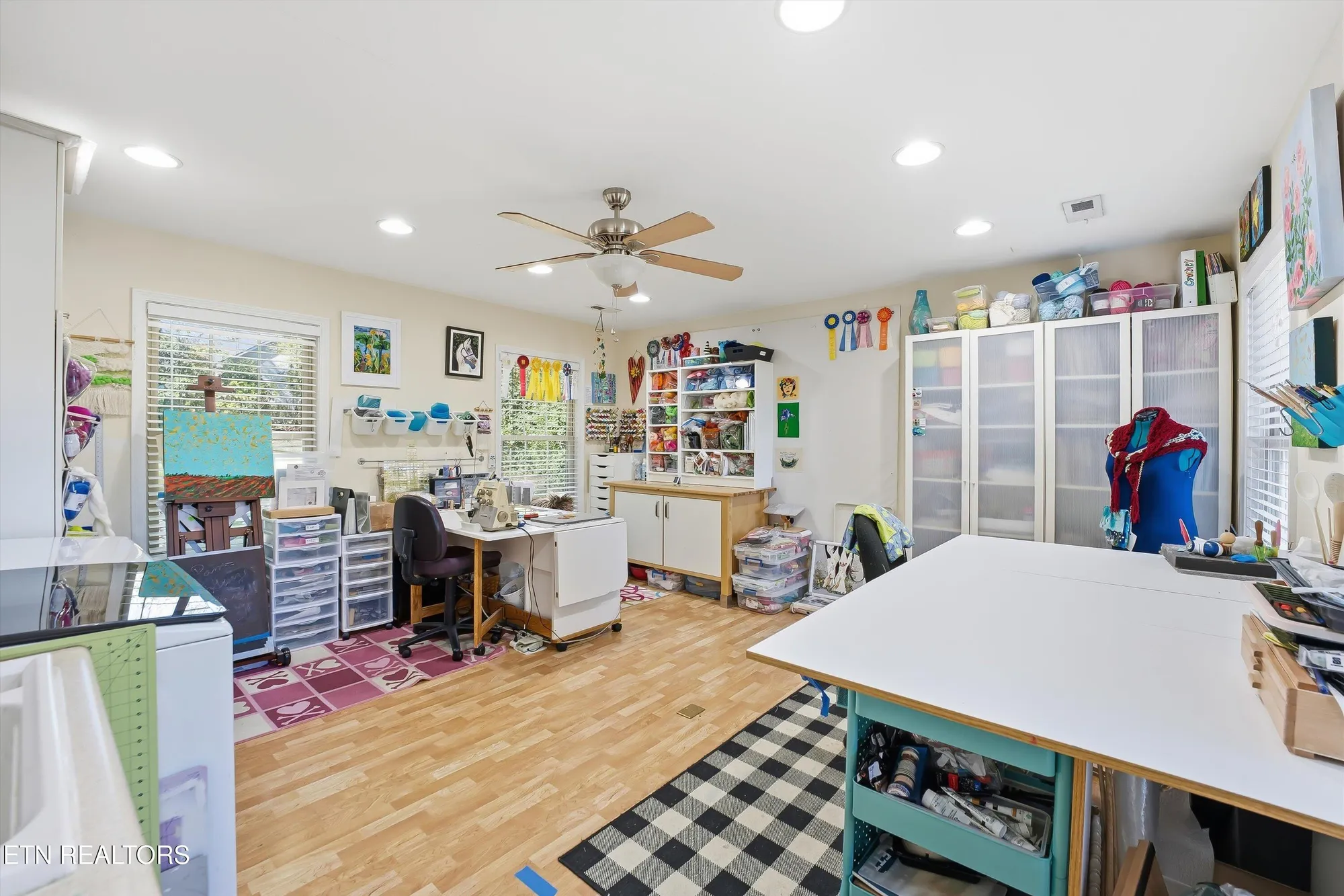 Property Slideshow image 13 of 36 | 301 tahlequah dr, Loudon, TN, 37774