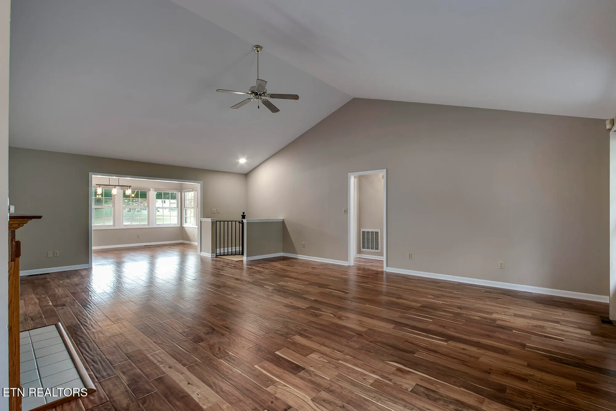 Property Slideshow image 4 of 62 | 118 toqua club way, Loudon, TN, 37774