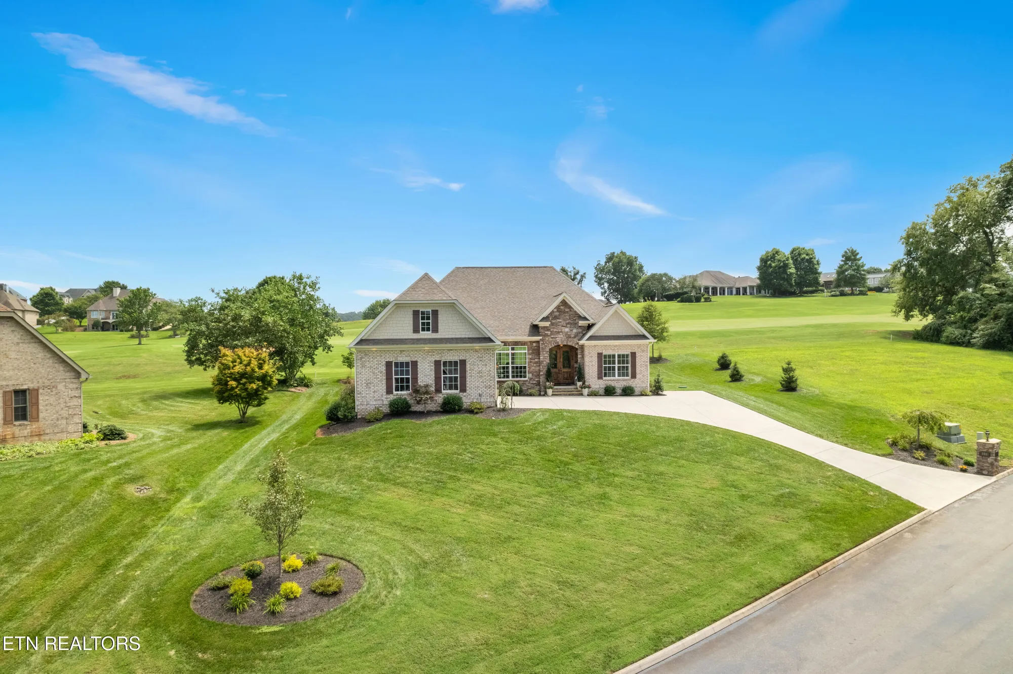 Property Slideshow image 2 of 60 | 340 pineberry dr, Vonore, TN, 37885