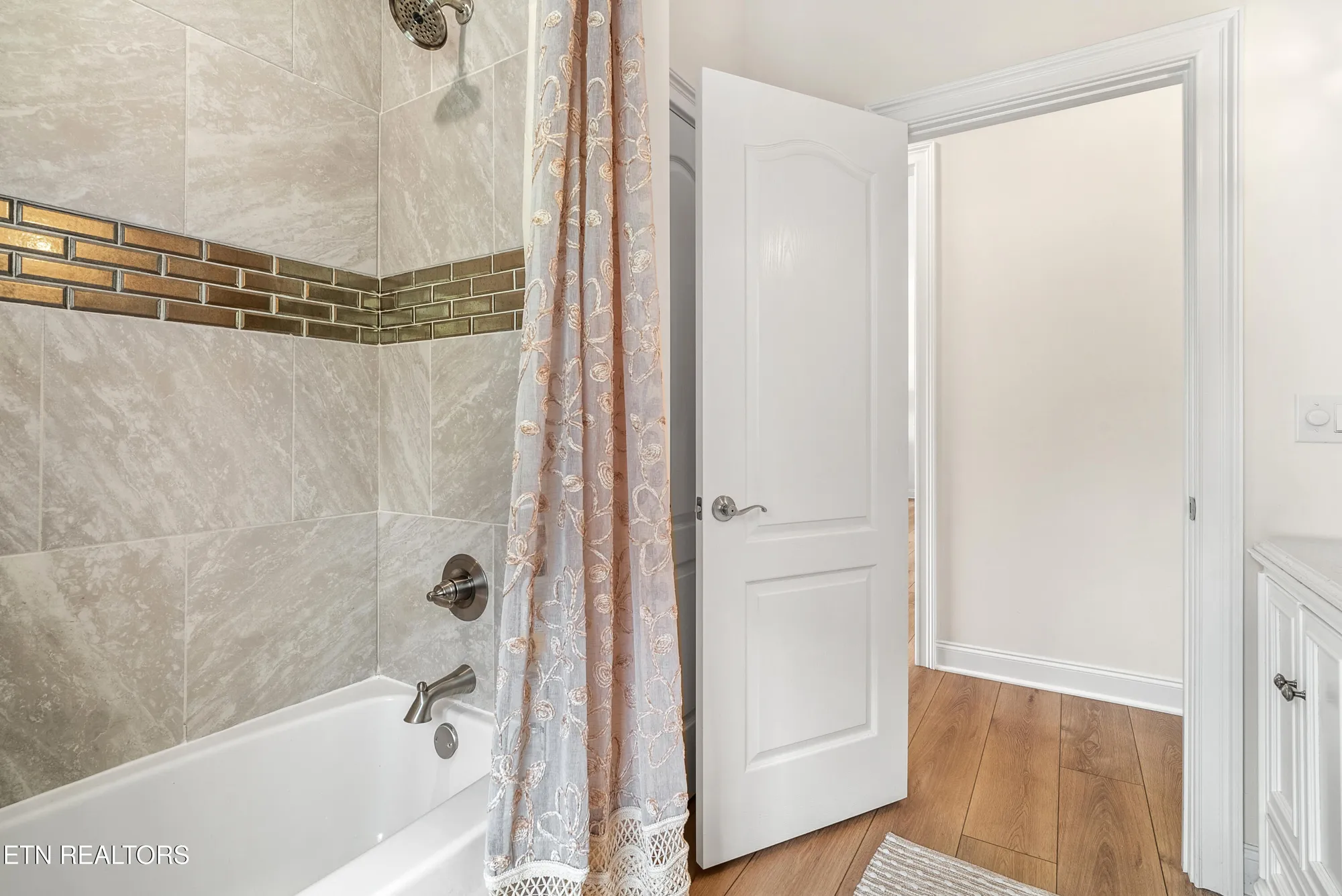 Property Slideshow image 40 of 60 | 340 pineberry dr, Vonore, TN, 37885