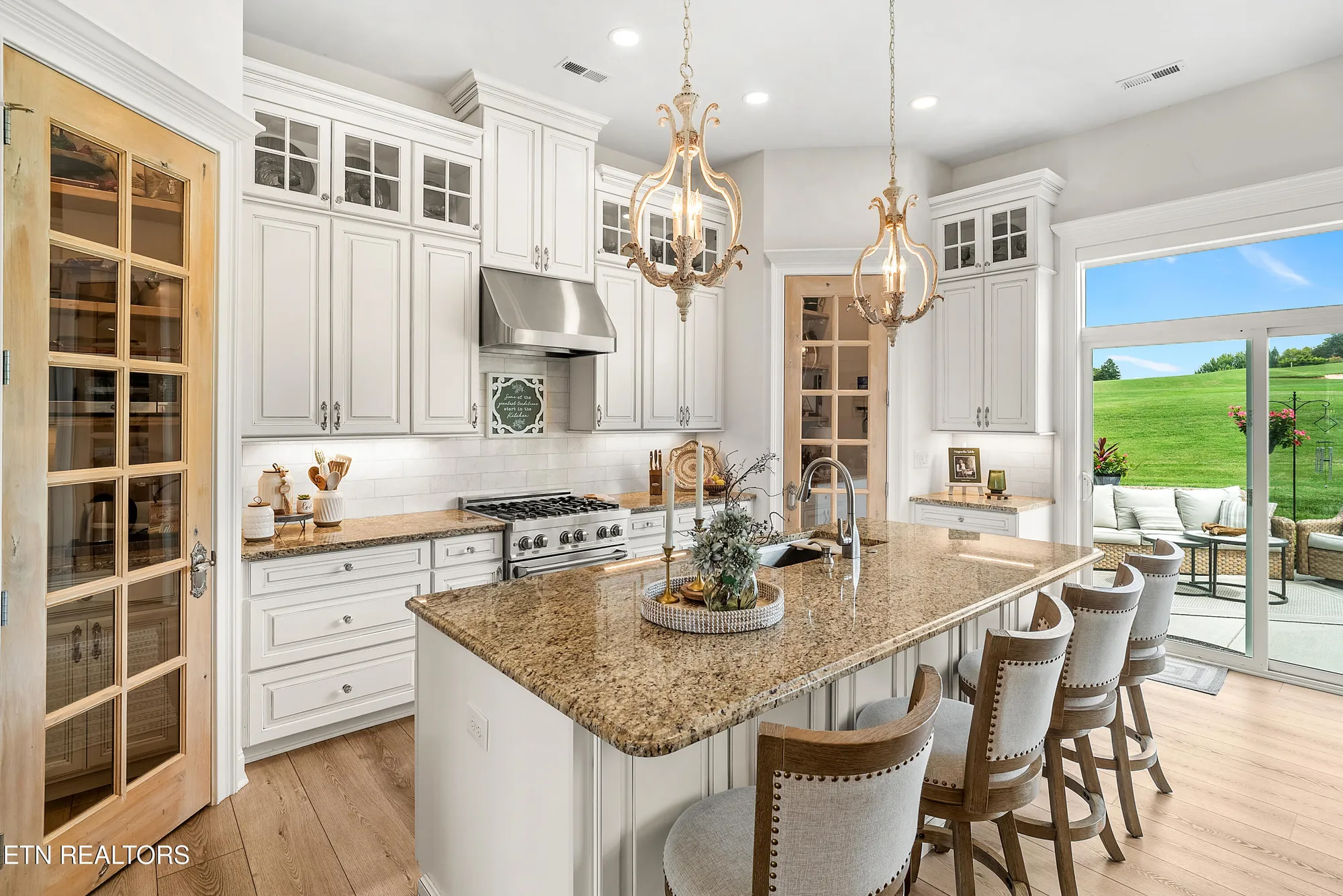 Property Slideshow image 16 of 60 | 340 pineberry dr, Vonore, TN, 37885