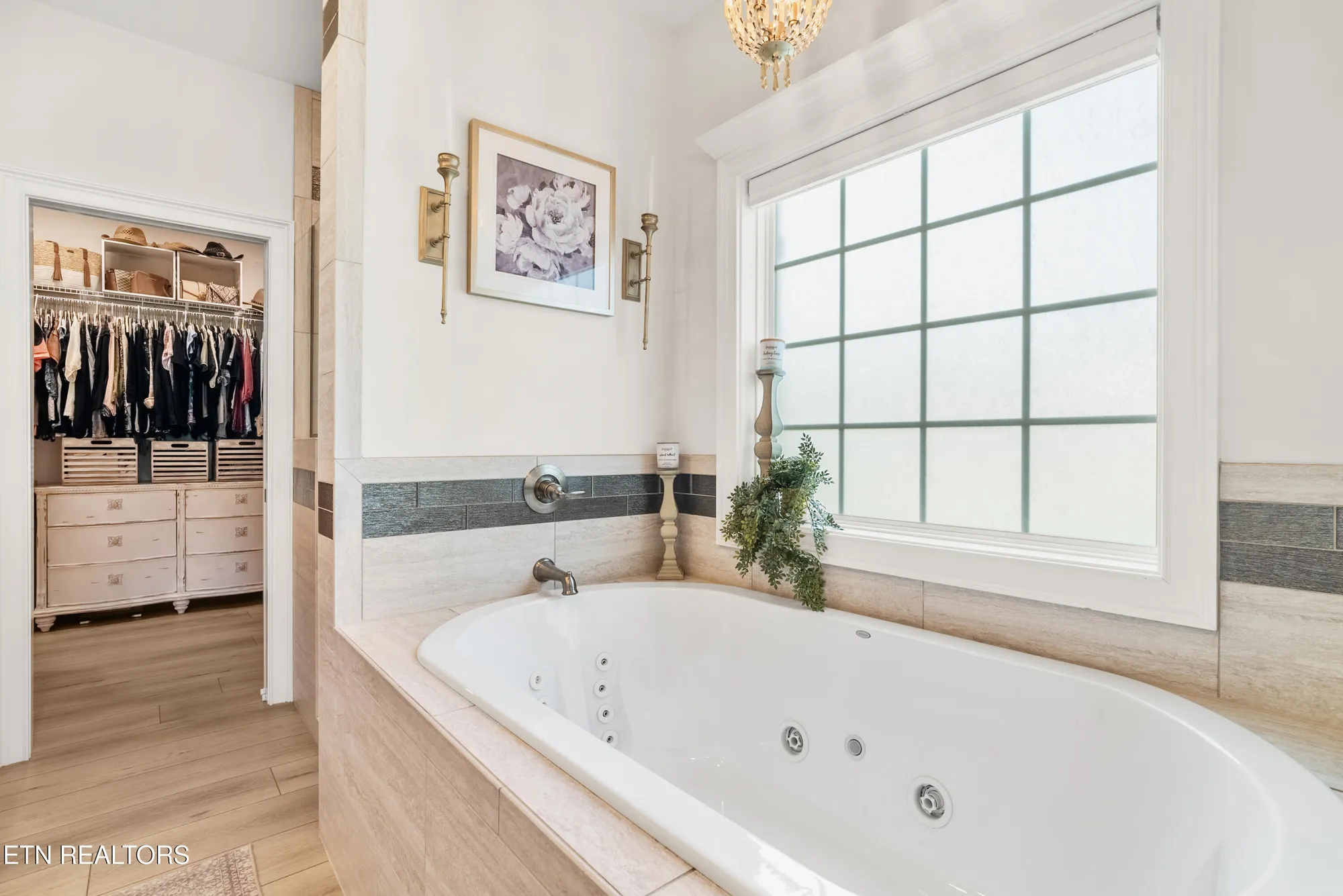 Property Slideshow image 33 of 60 | 340 pineberry dr, Vonore, TN, 37885