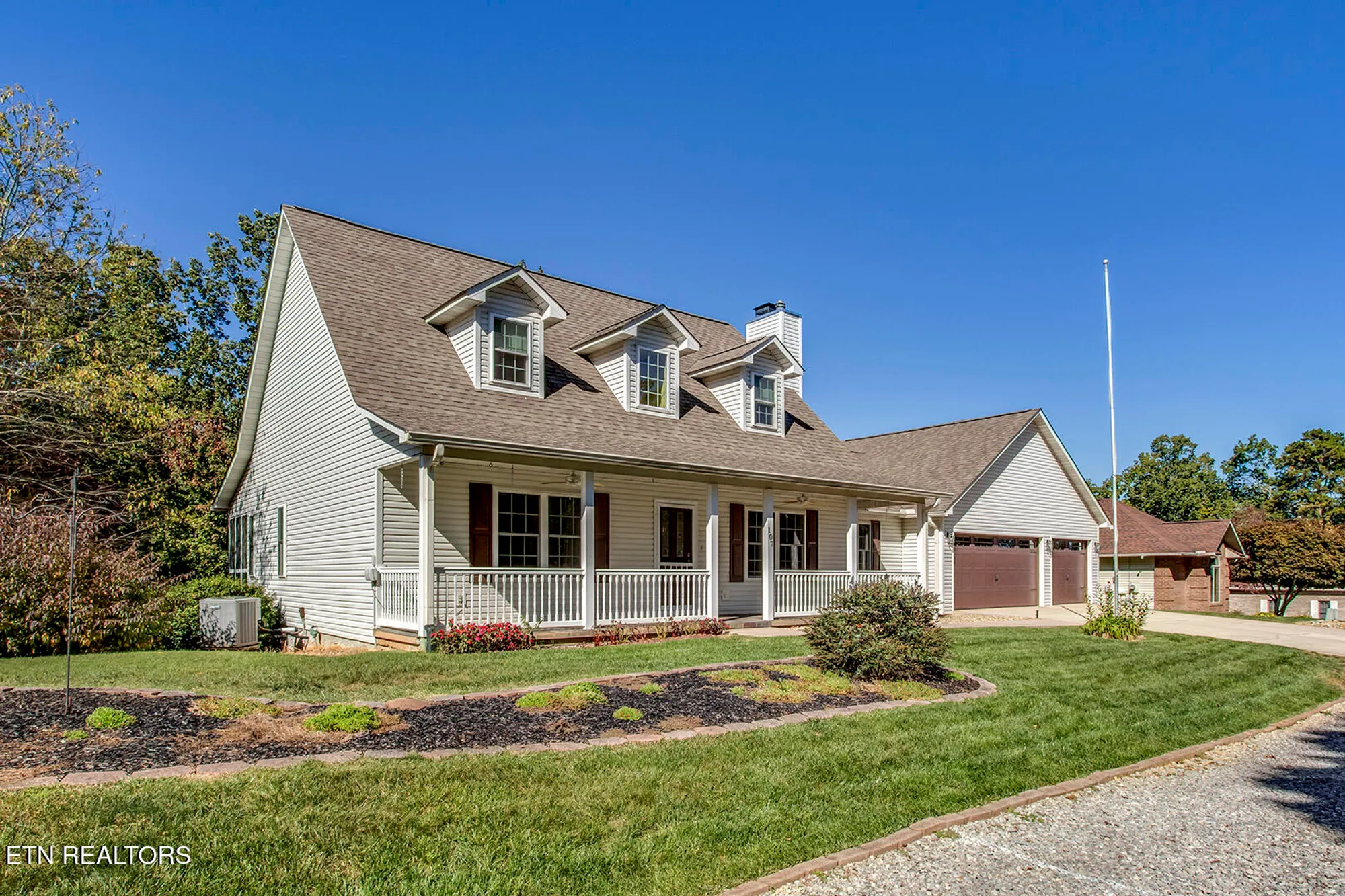 Property Slideshow image 3 of 55 | 107 skiatook way, Loudon, TN, 37774