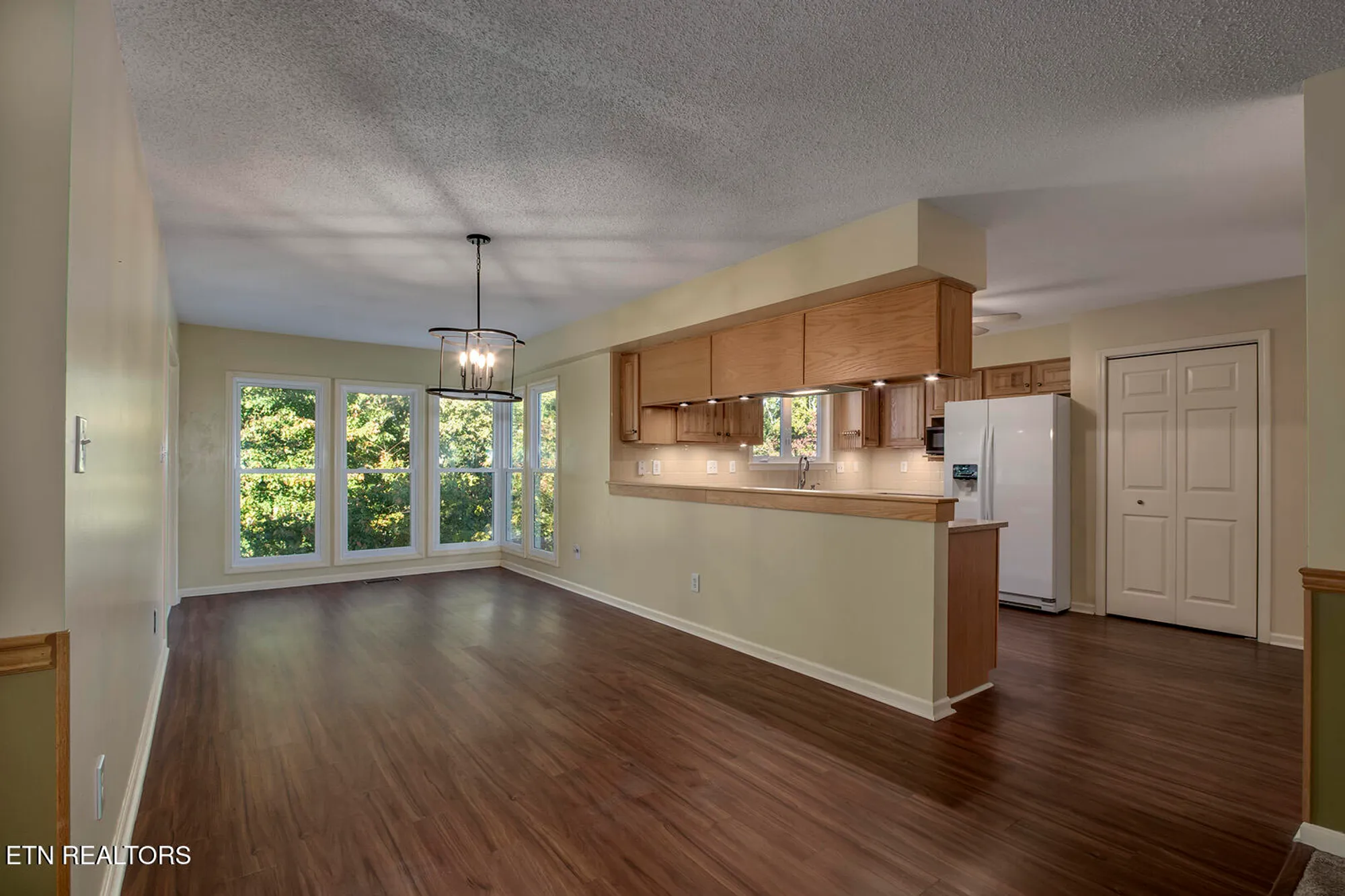 Property Slideshow image 11 of 55 | 107 skiatook way, Loudon, TN, 37774