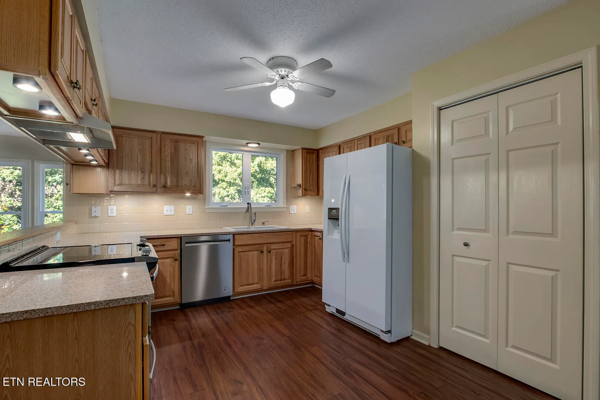 Property Slideshow image 16 of 55 | 107 skiatook way, Loudon, TN, 37774