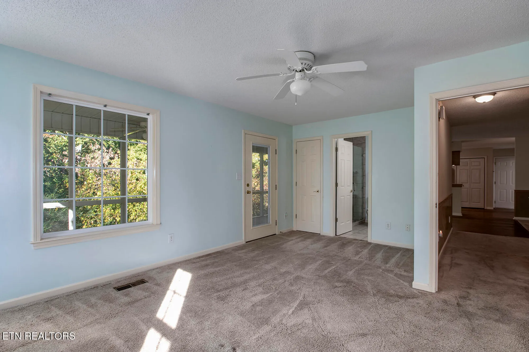 Property Slideshow image 25 of 55 | 107 skiatook way, Loudon, TN, 37774