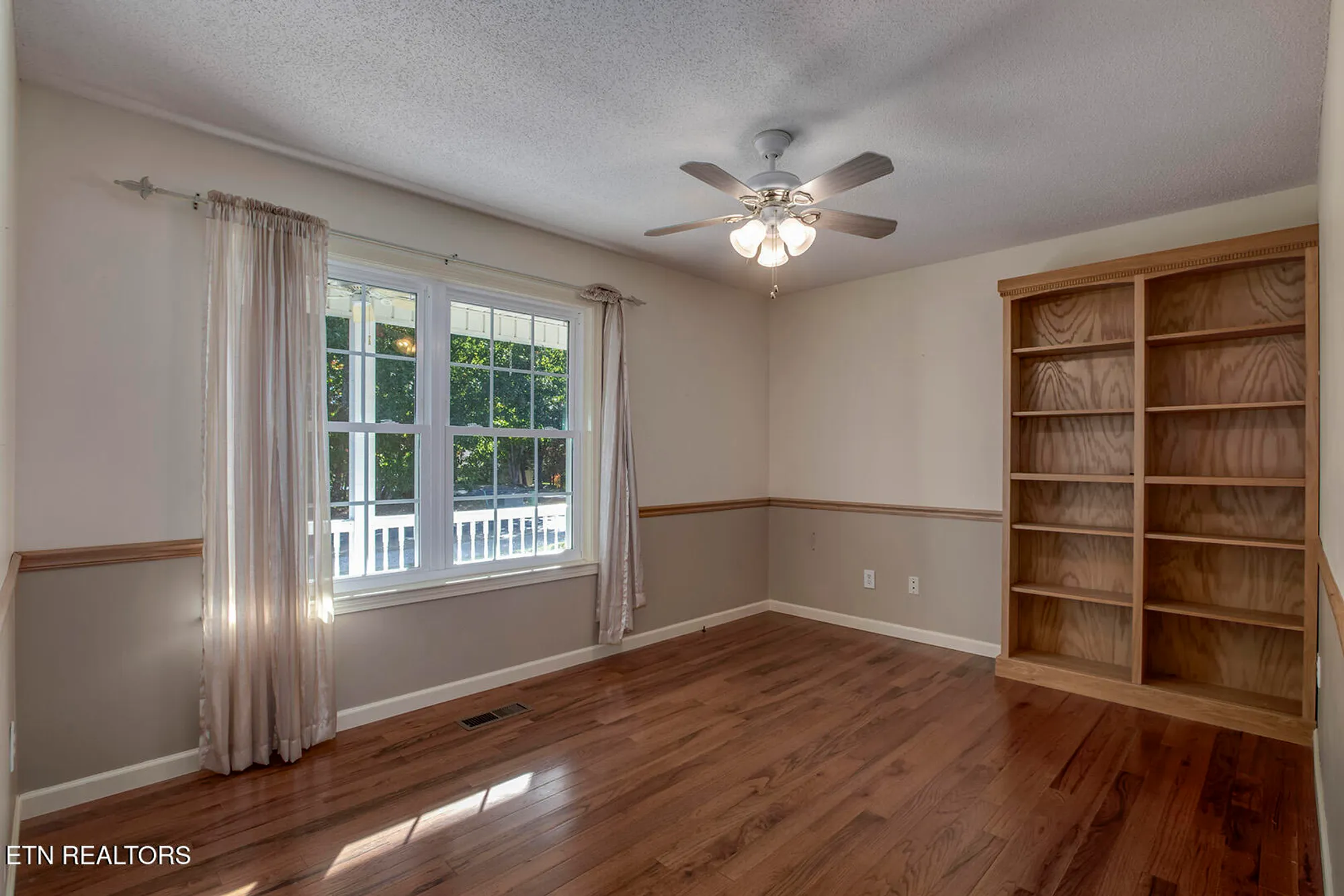 Property Slideshow image 29 of 55 | 107 skiatook way, Loudon, TN, 37774