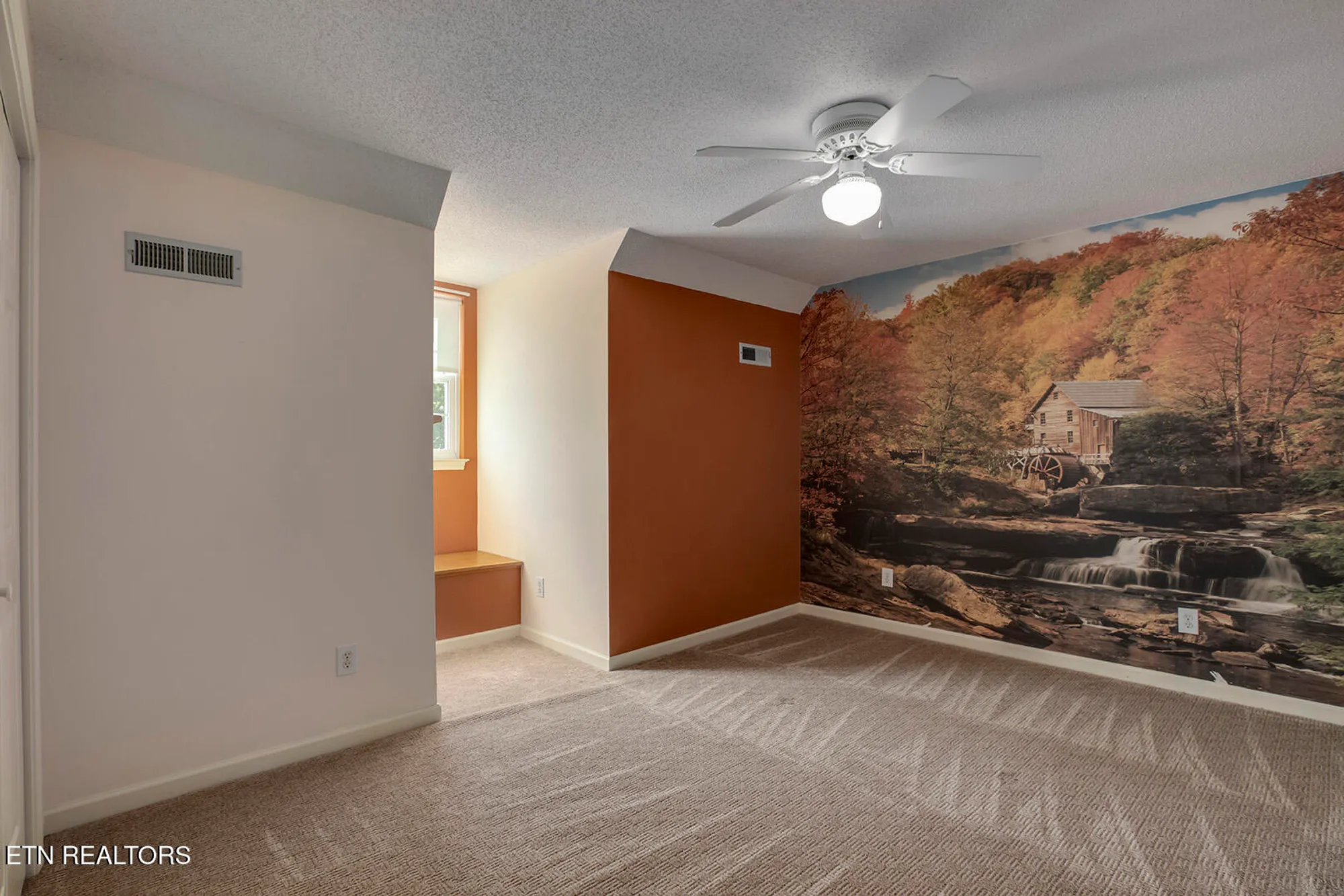 Property Slideshow image 37 of 55 | 107 skiatook way, Loudon, TN, 37774