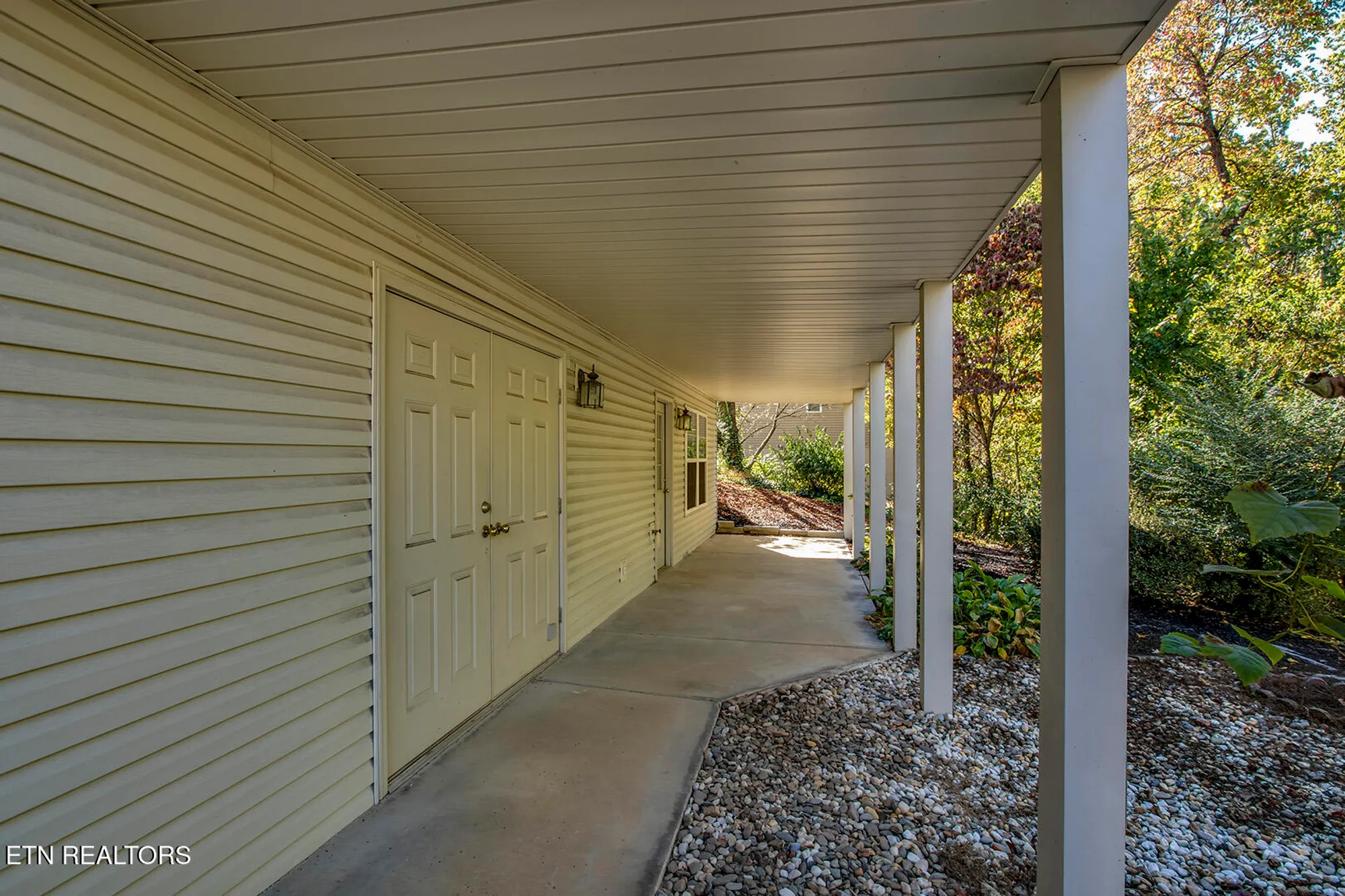 Property Slideshow image 45 of 55 | 107 skiatook way, Loudon, TN, 37774