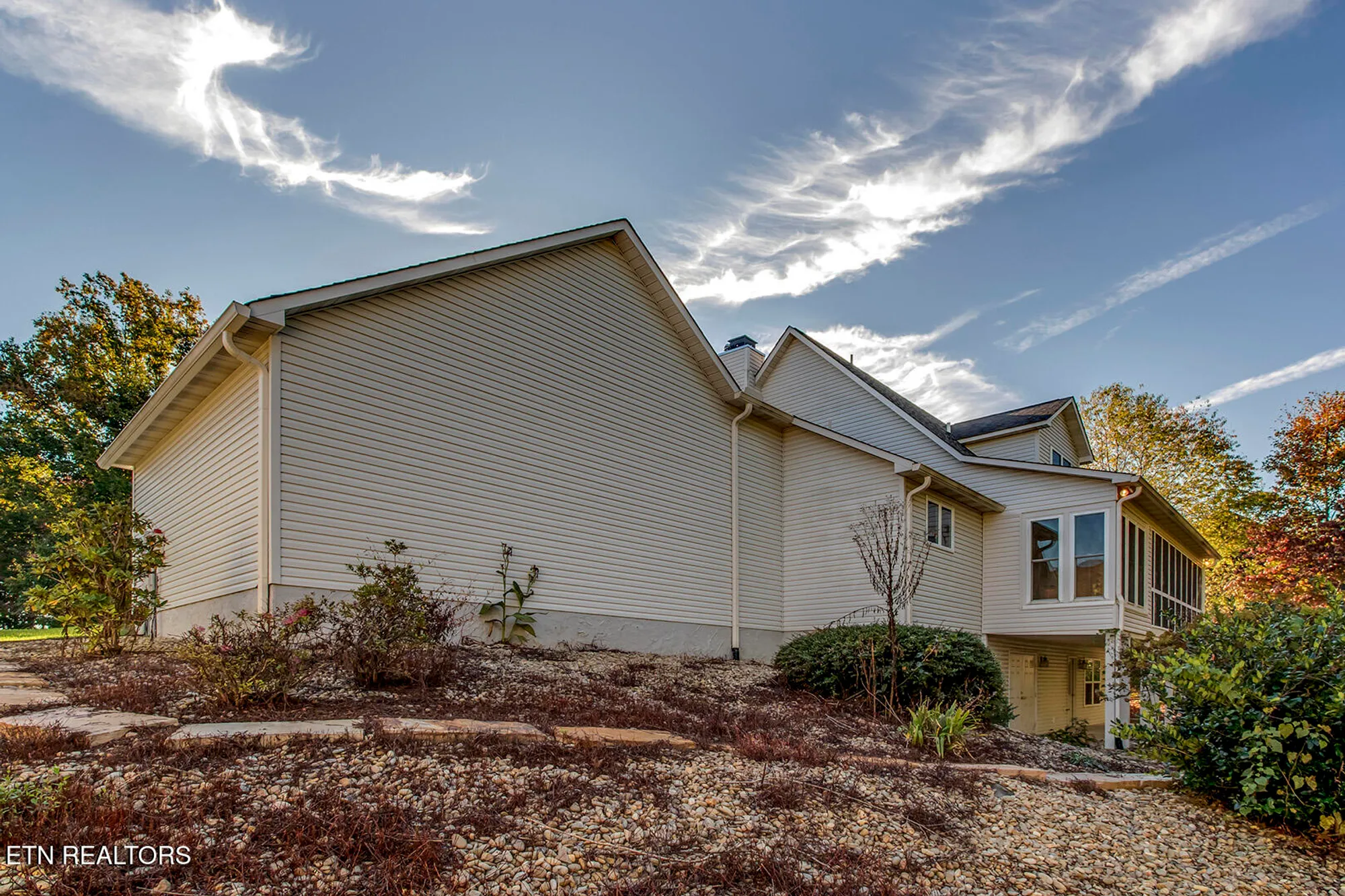 Property Slideshow image 49 of 55 | 107 skiatook way, Loudon, TN, 37774