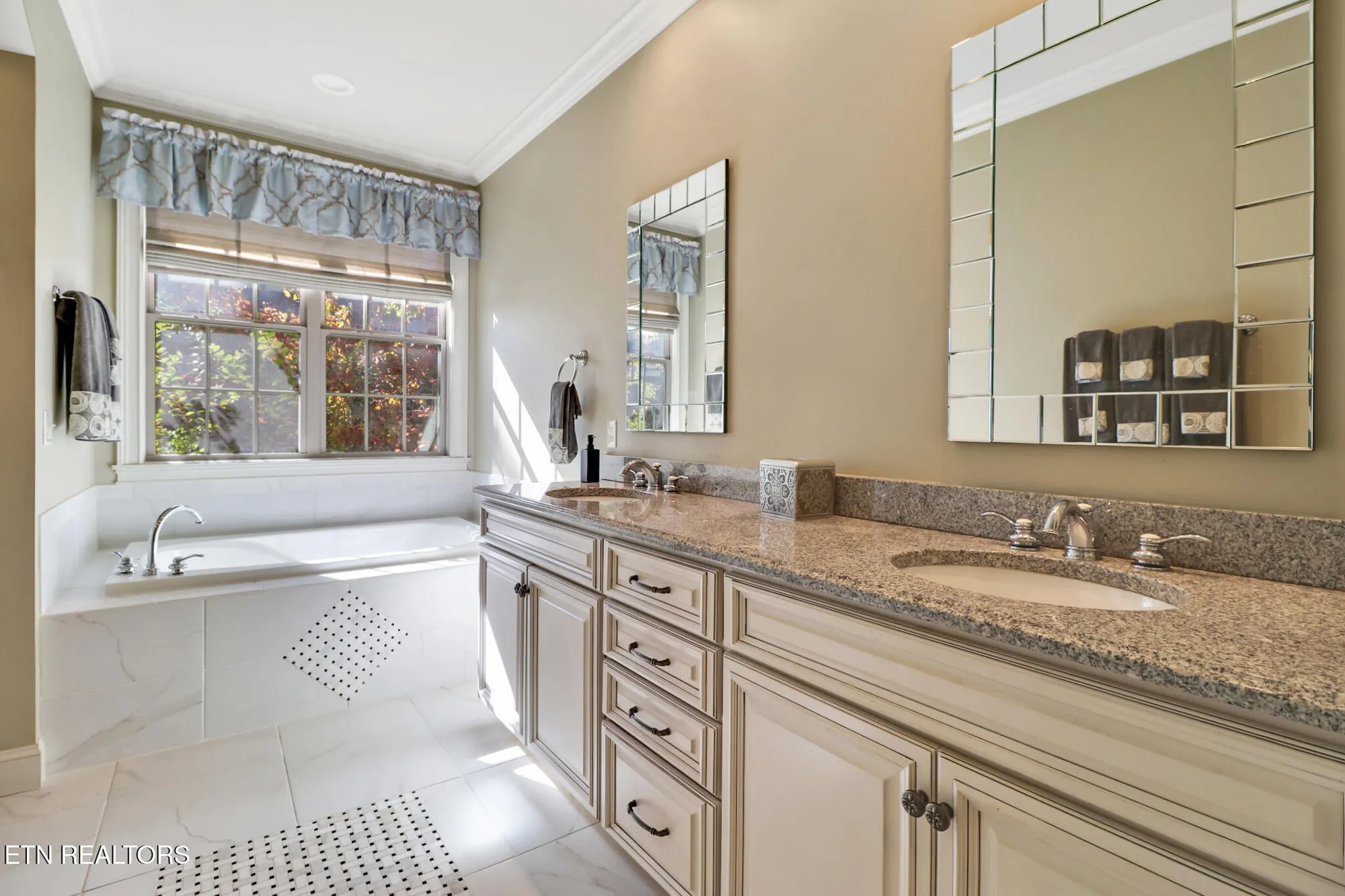 Property Slideshow image 23 of 52 | 275 forest hill dr, Crossville, TN, 38558
