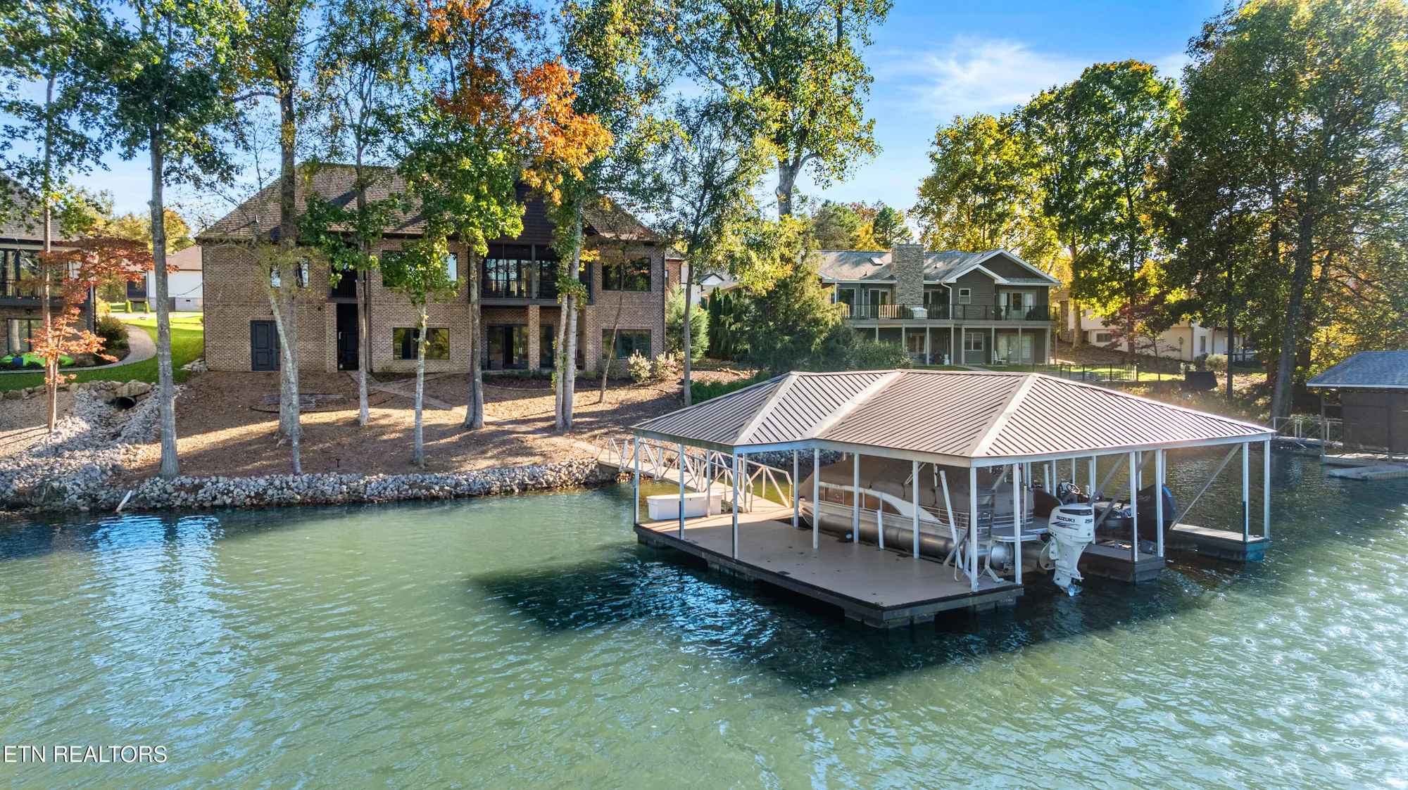 Property Slideshow image 3 of 55 | 114 inagehi way, Loudon, TN, 37774