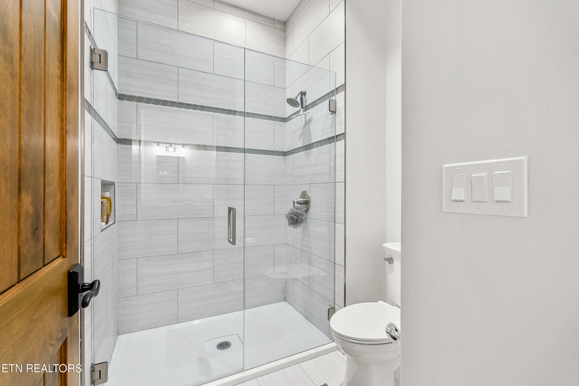 Property Slideshow image 49 of 55 | 114 inagehi way, Loudon, TN, 37774