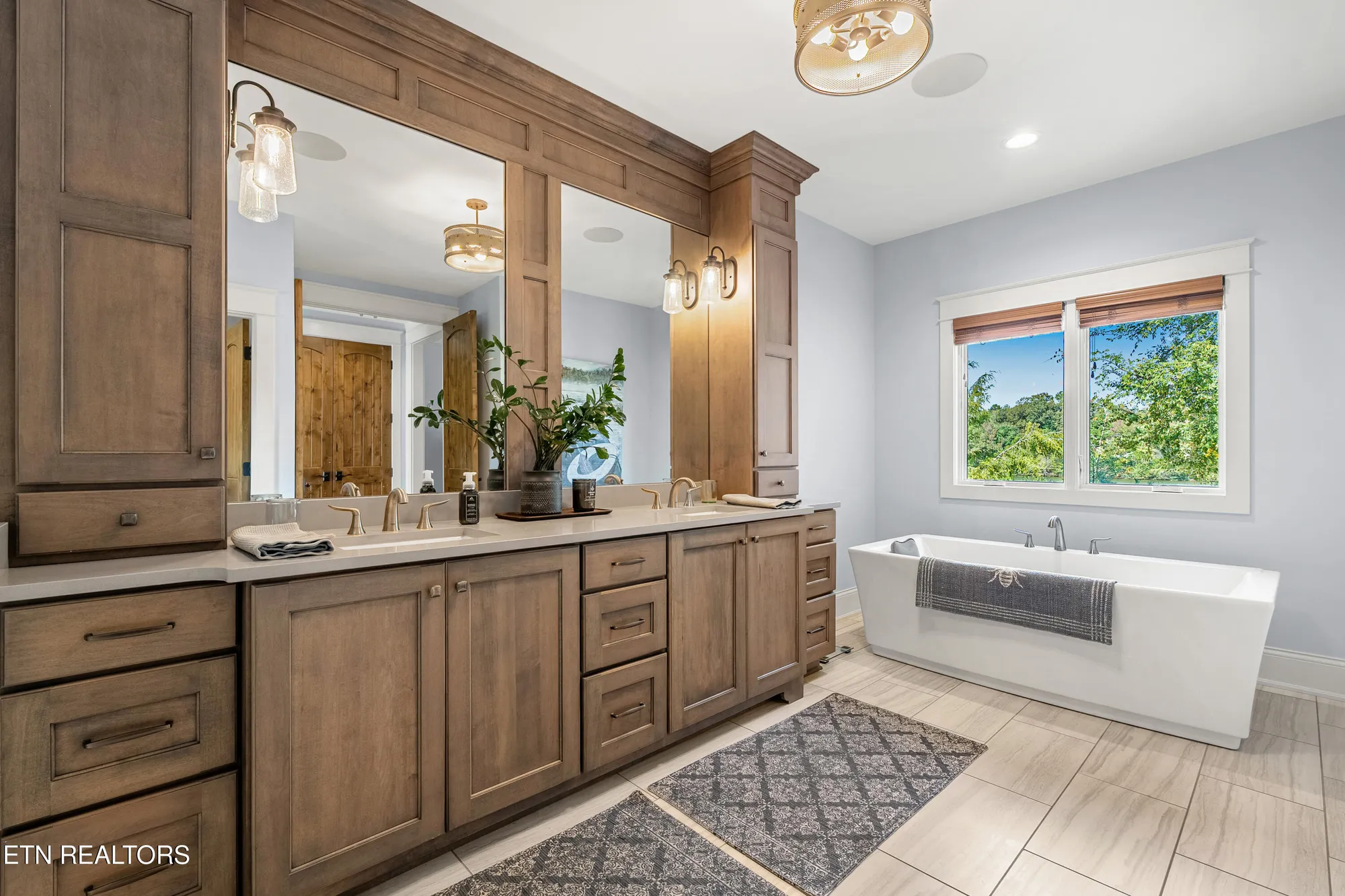 Property Slideshow image 27 of 55 | 114 inagehi way, Loudon, TN, 37774