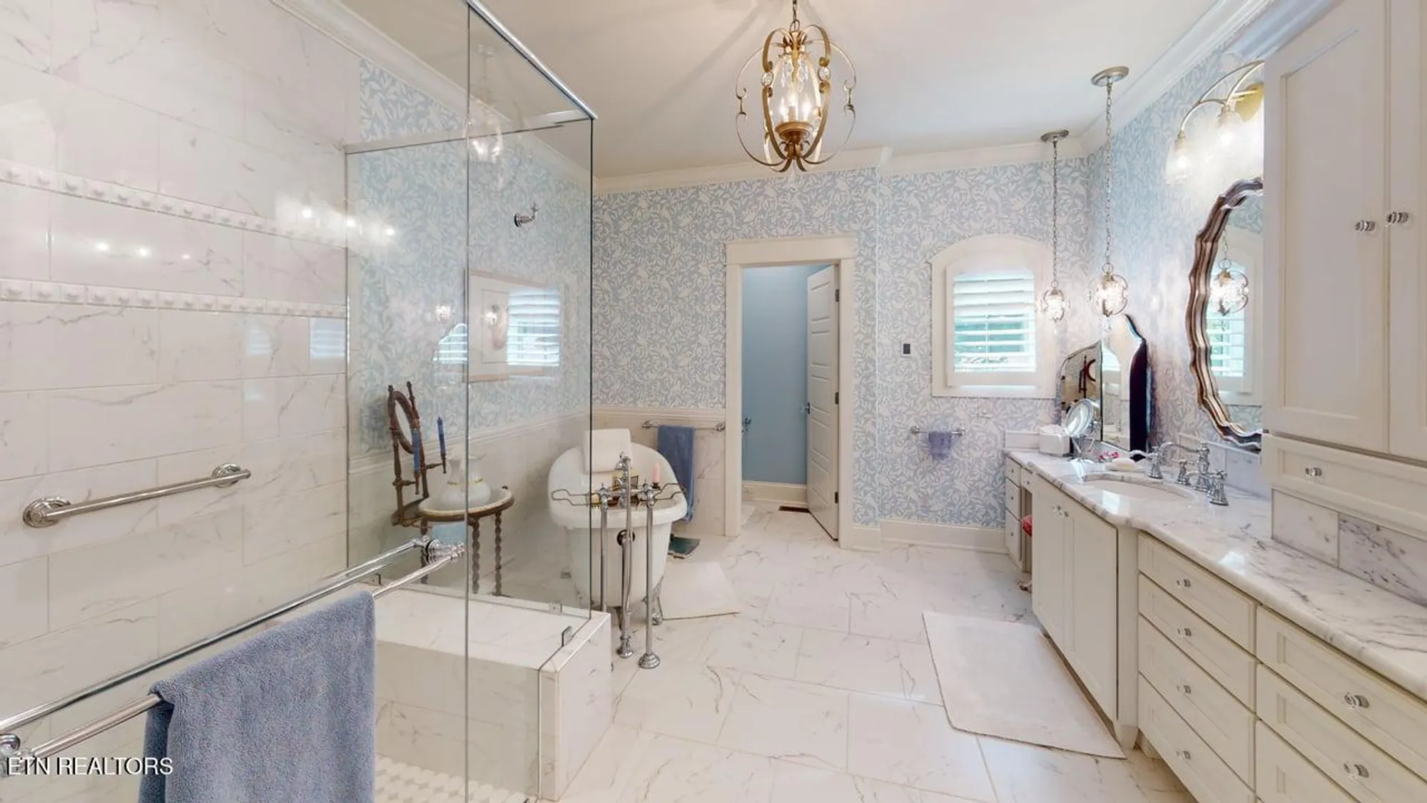 Property Slideshow image 32 of 60 | 201 coyatee cv, Loudon, TN, 37774