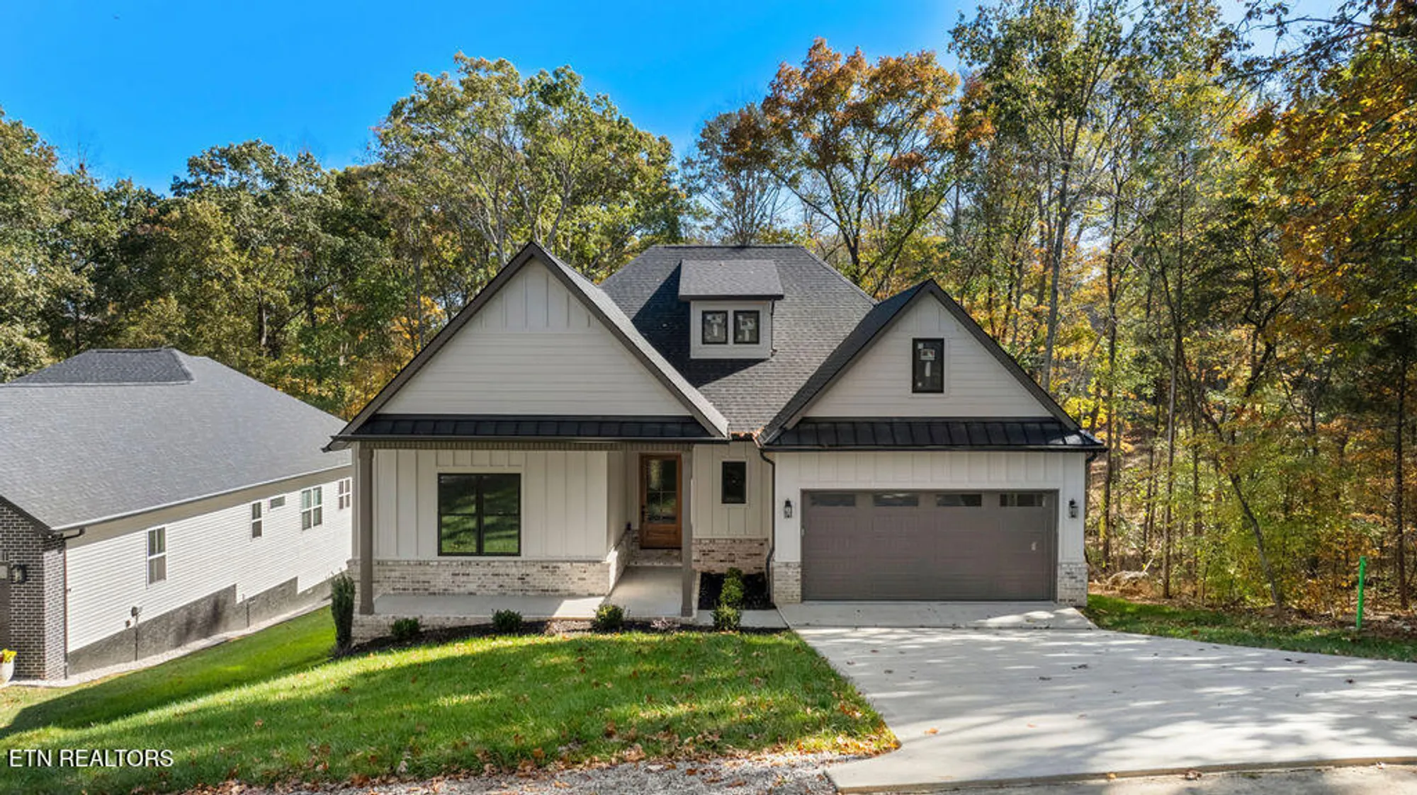 Property Slideshow image 2 of 45 | 312 nuhya ln, Loudon, TN, 37774