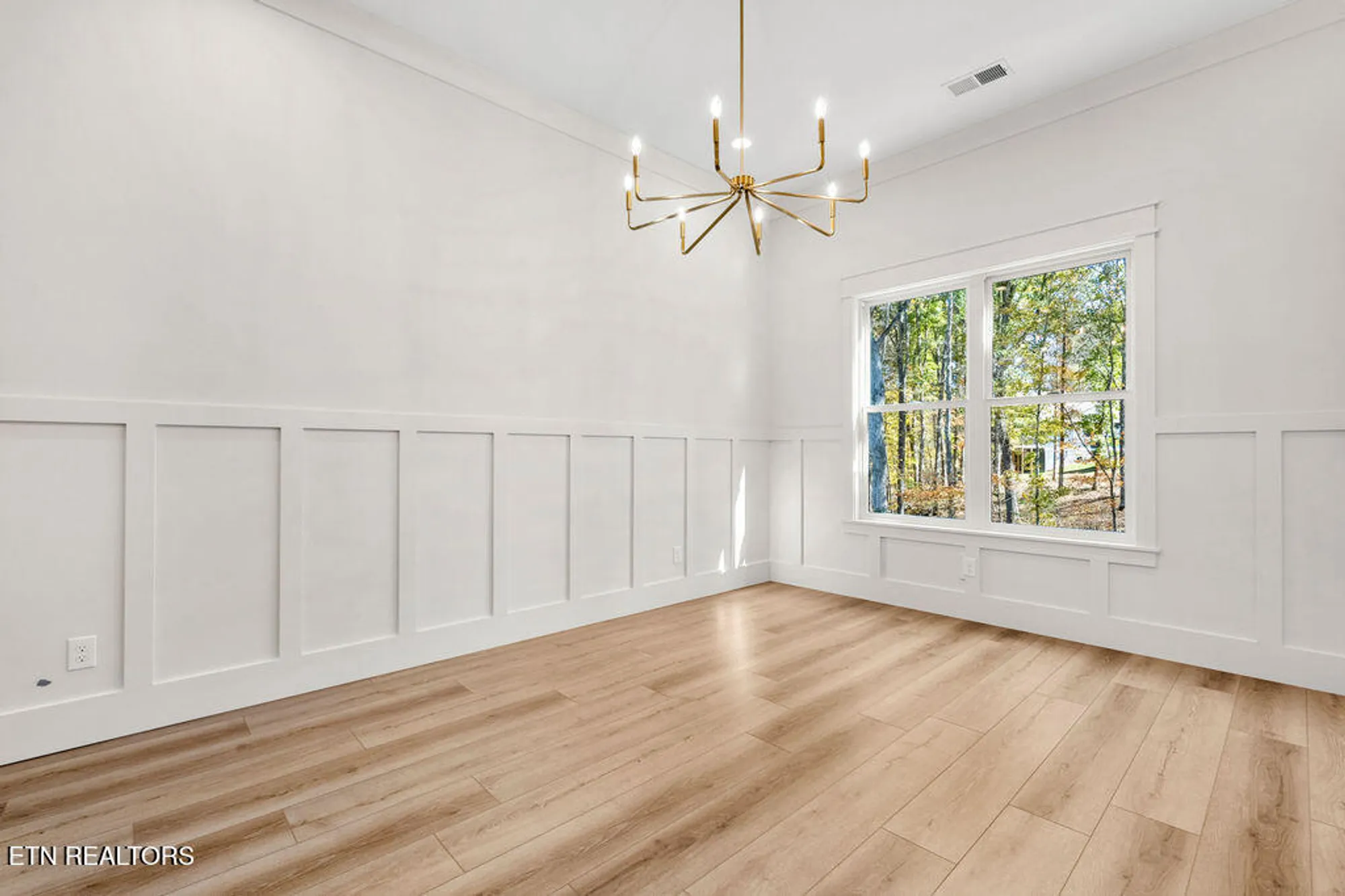 Property Slideshow image 15 of 45 | 312 nuhya ln, Loudon, TN, 37774