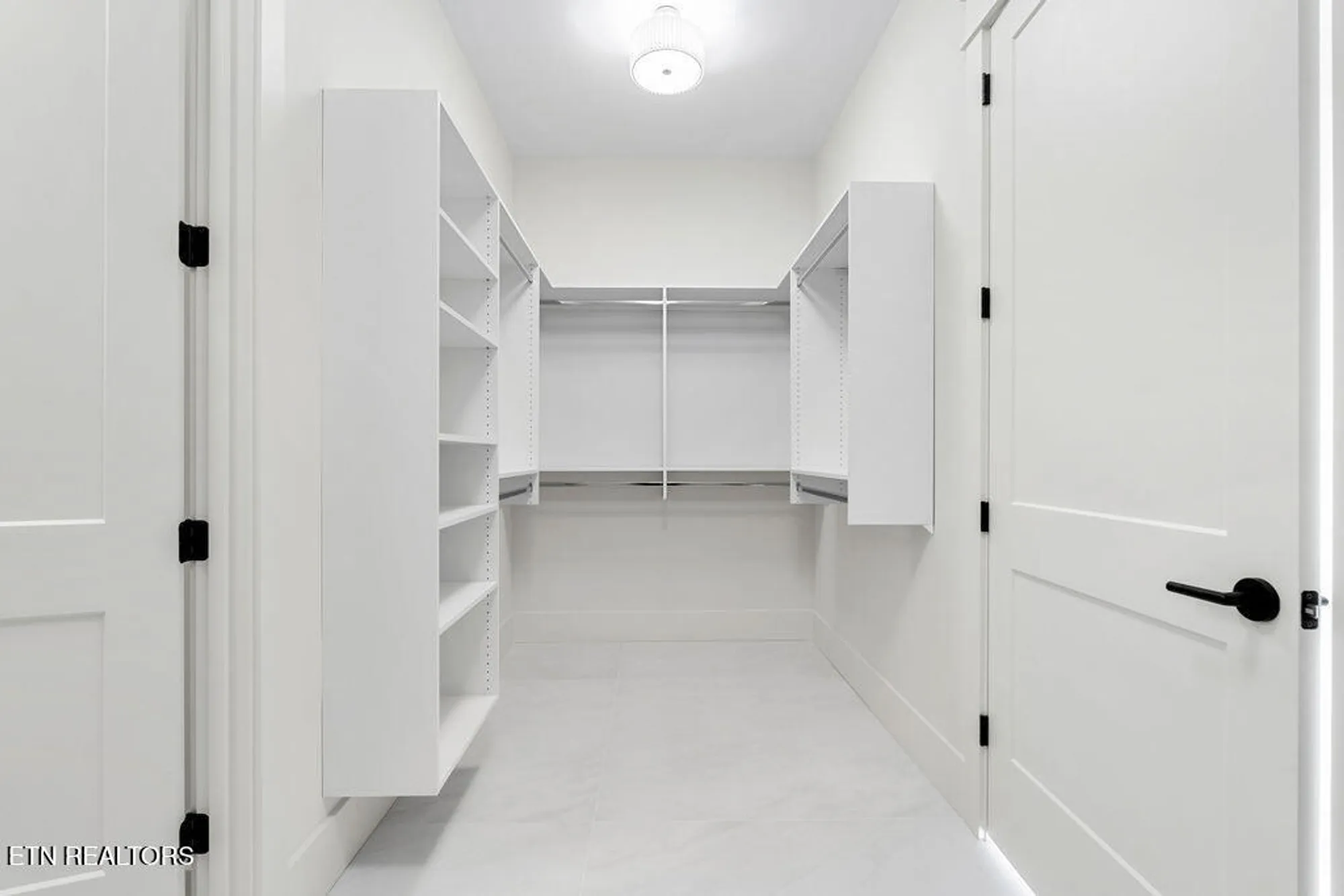 Property Slideshow image 25 of 45 | 312 nuhya ln, Loudon, TN, 37774