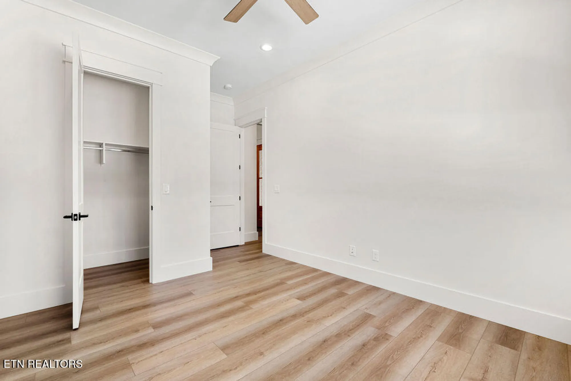 Property Slideshow image 36 of 45 | 312 nuhya ln, Loudon, TN, 37774