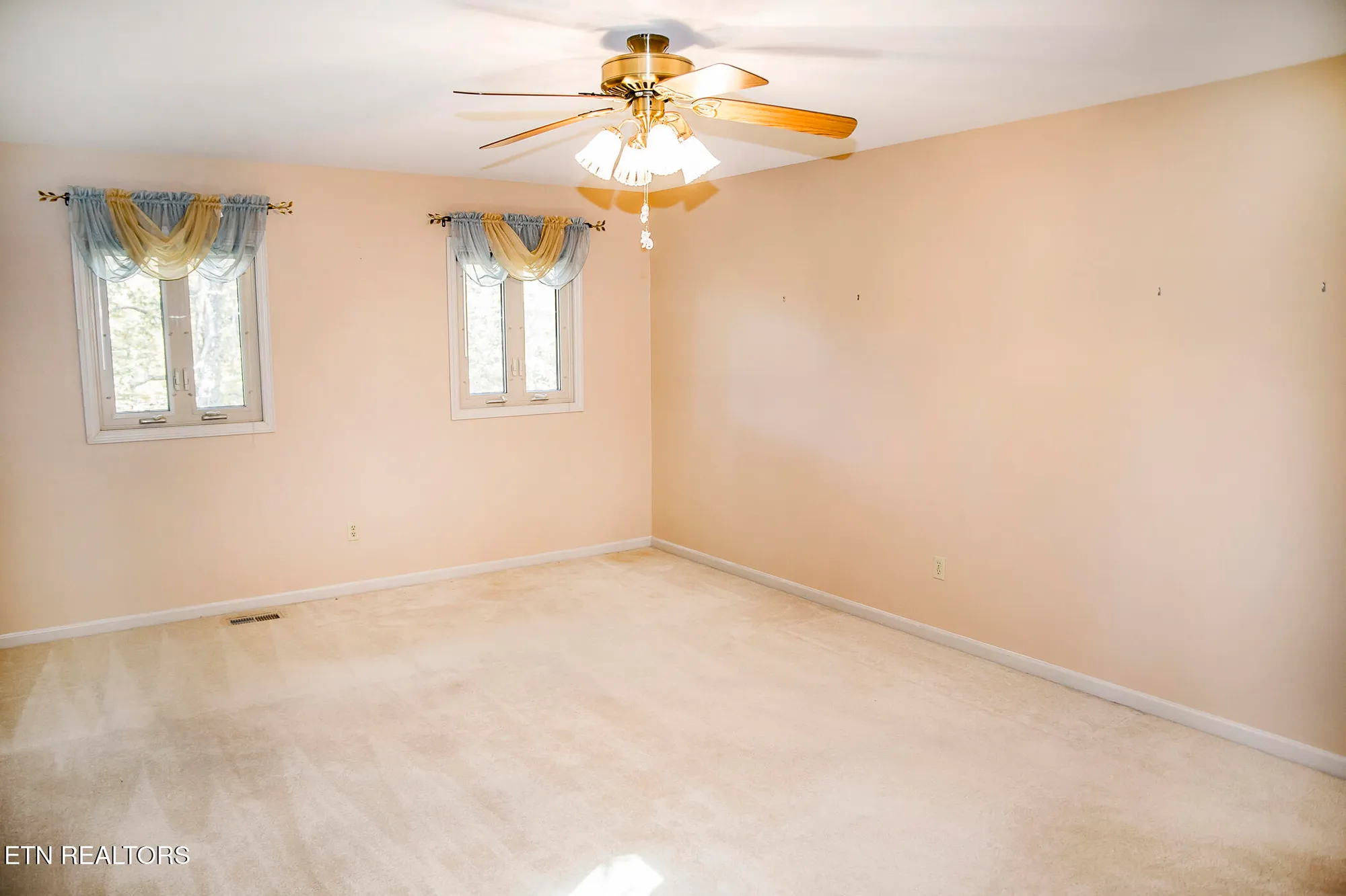 Property Slideshow image 52 of 59 | 119 fairway dr, Crossville, TN, 38558