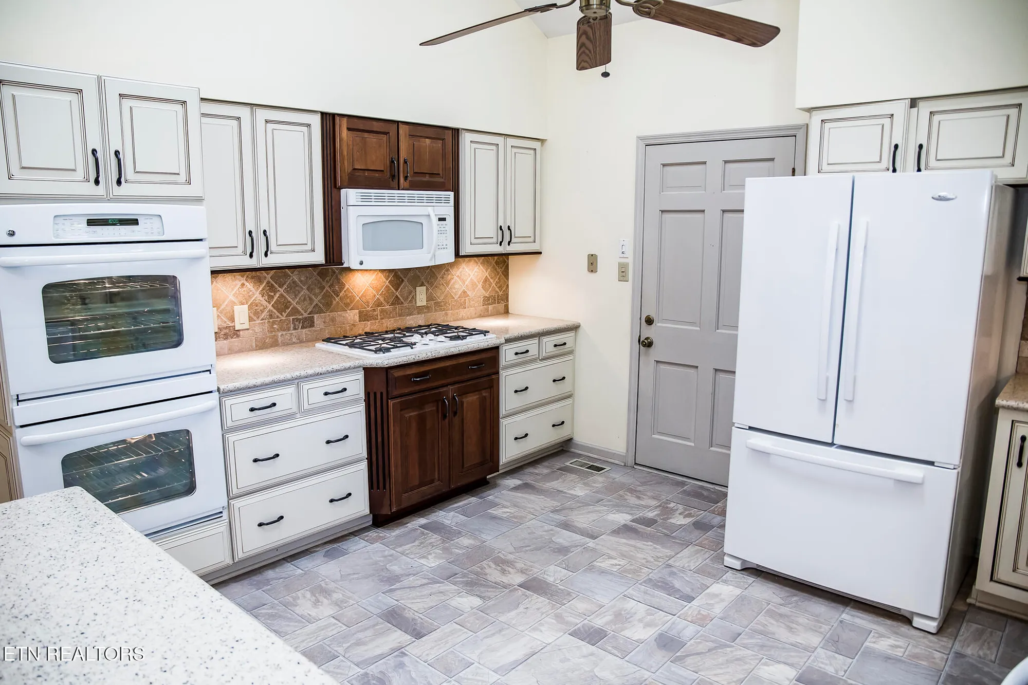 Property Slideshow image 18 of 59 | 119 fairway dr, Crossville, TN, 38558