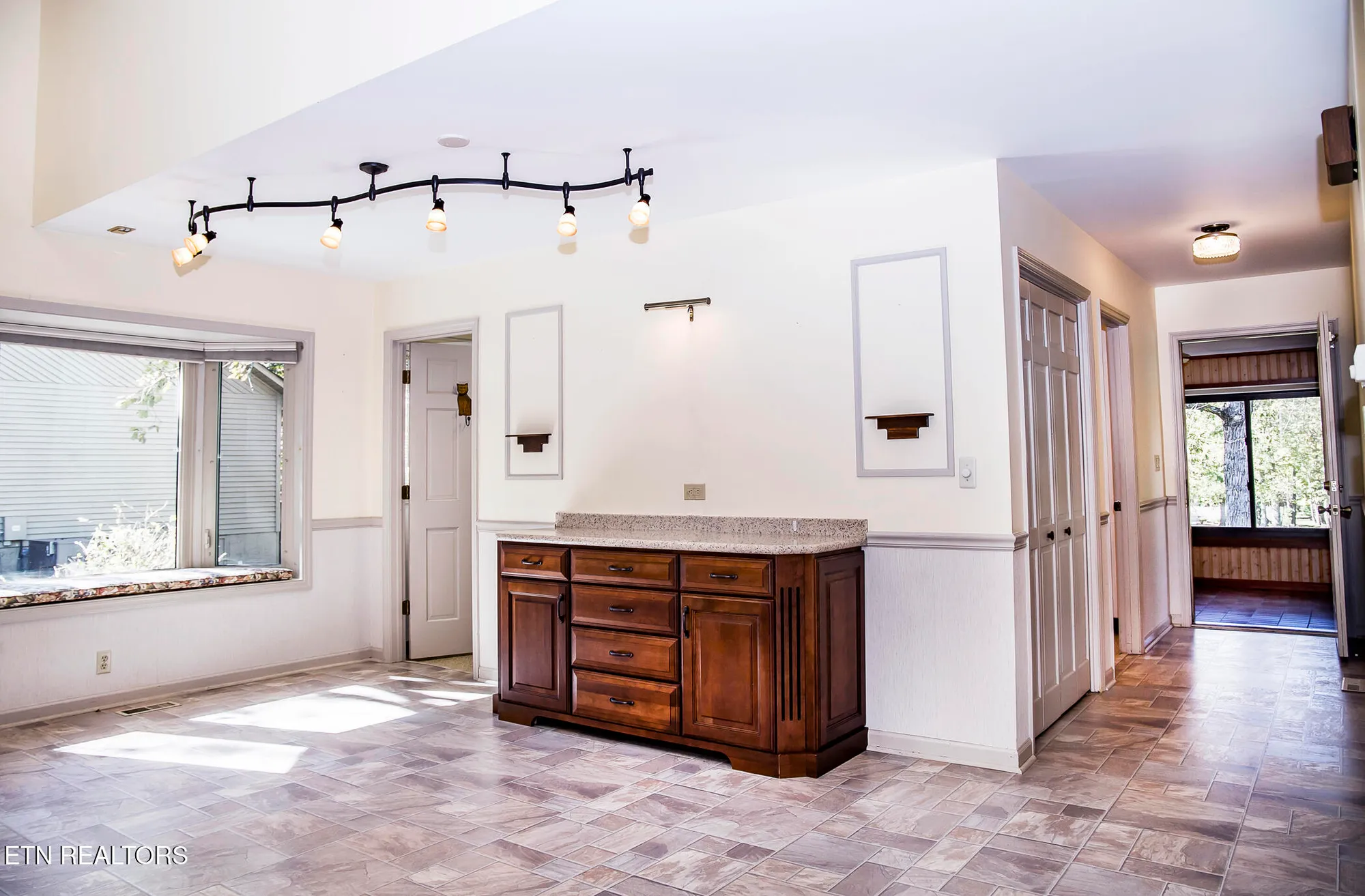 Property Slideshow image 24 of 59 | 119 fairway dr, Crossville, TN, 38558