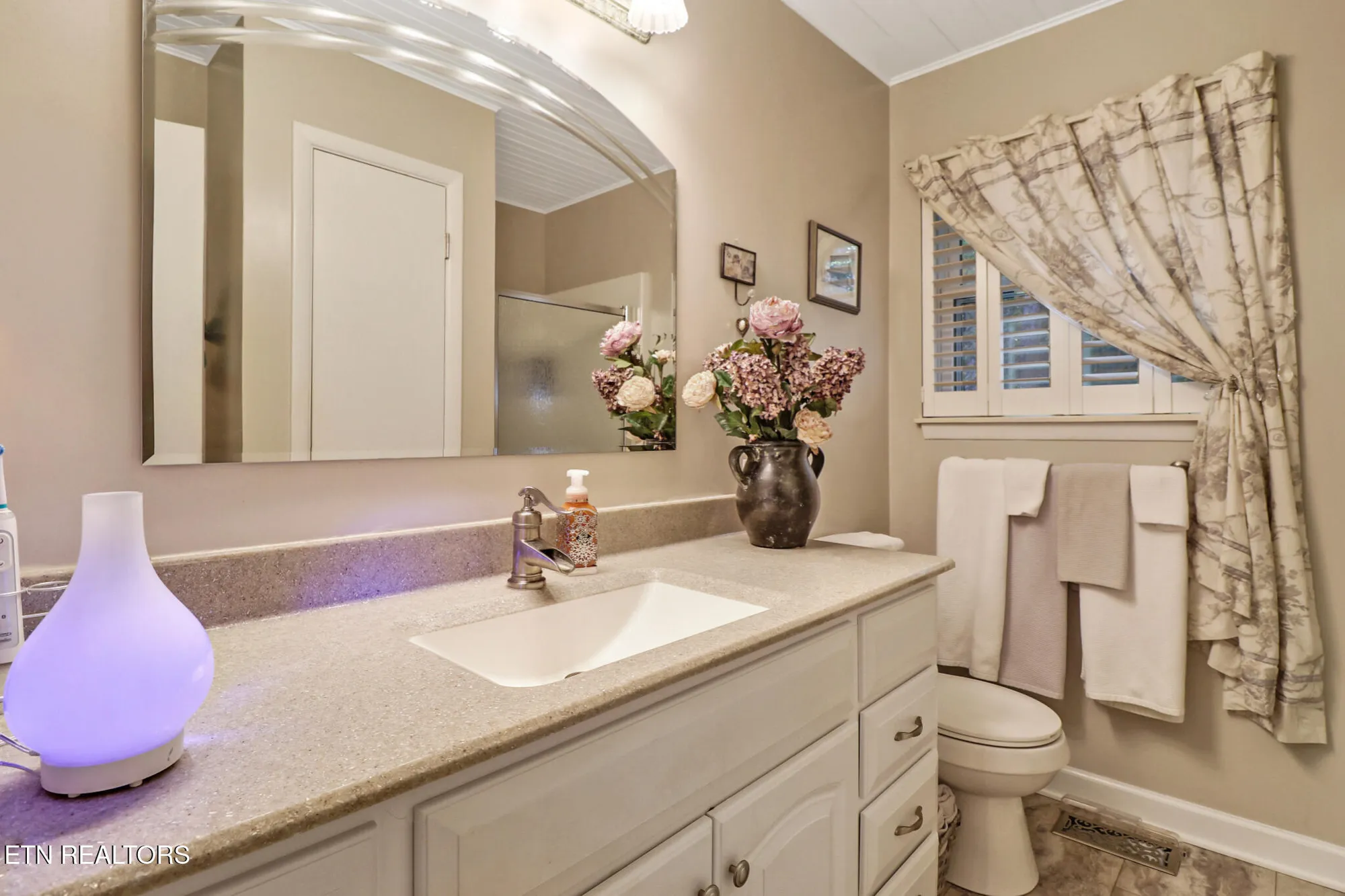 Property Slideshow image 31 of 54 | 226 snead dr, Crossville, TN, 38558