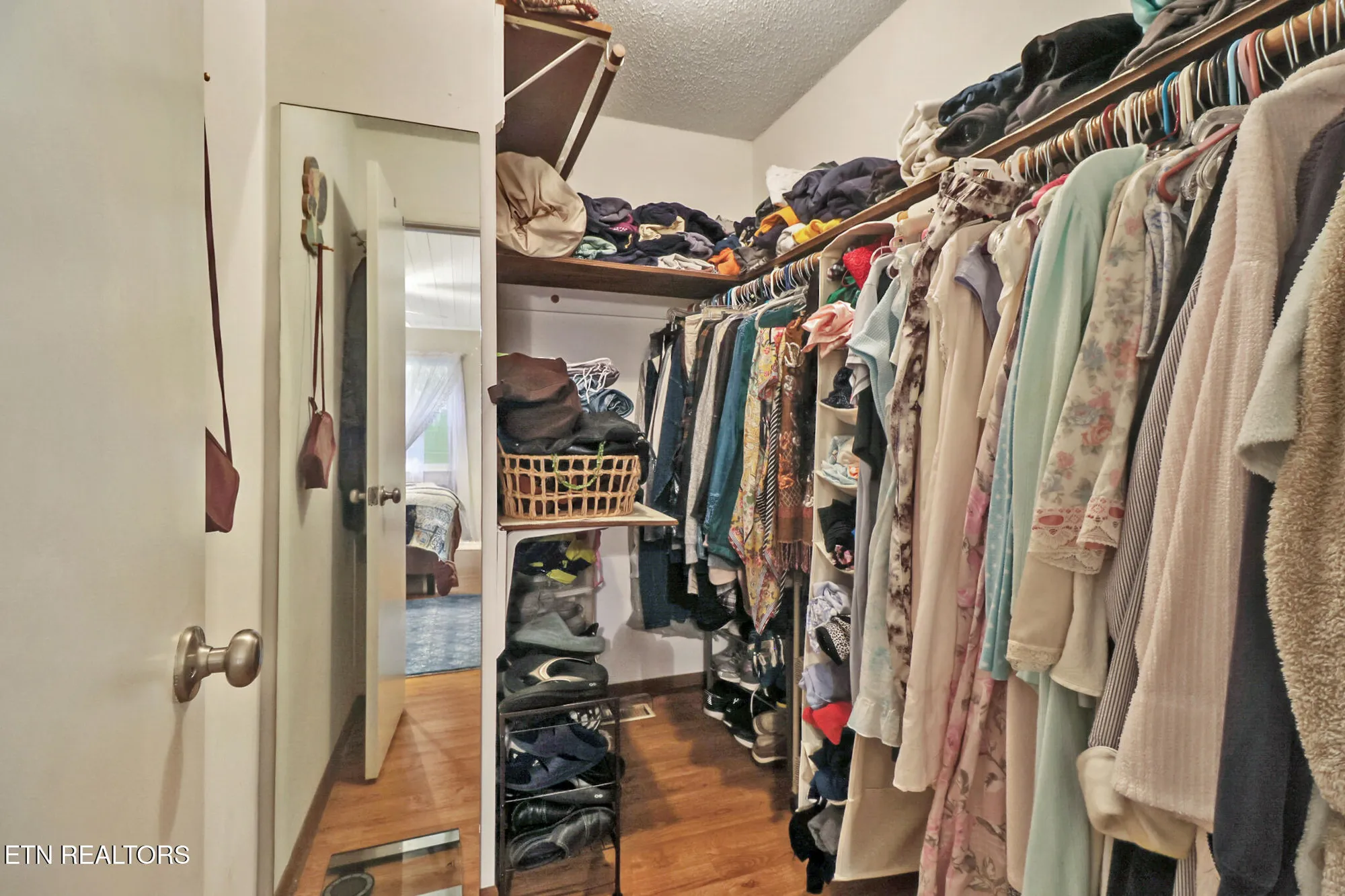 Property Slideshow image 26 of 54 | 226 snead dr, Crossville, TN, 38558