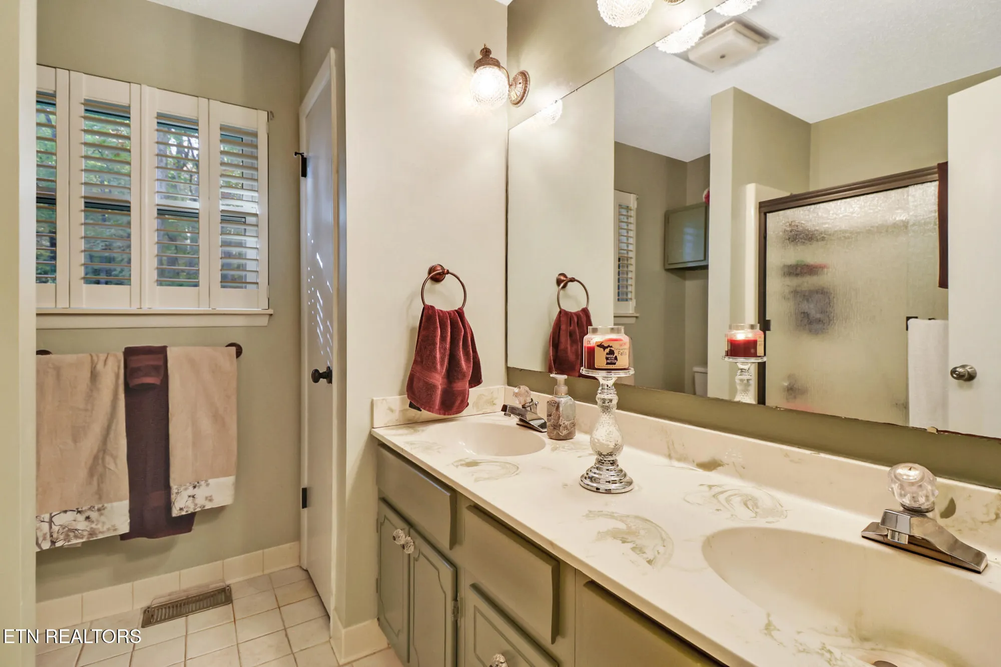 Property Slideshow image 27 of 54 | 226 snead dr, Crossville, TN, 38558