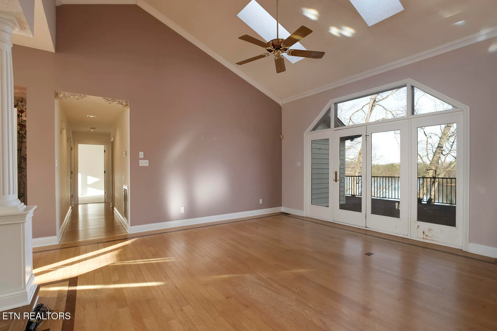 Property Slideshow image 7 of 58 | 206 kiyuga ln, Loudon, TN, 37774