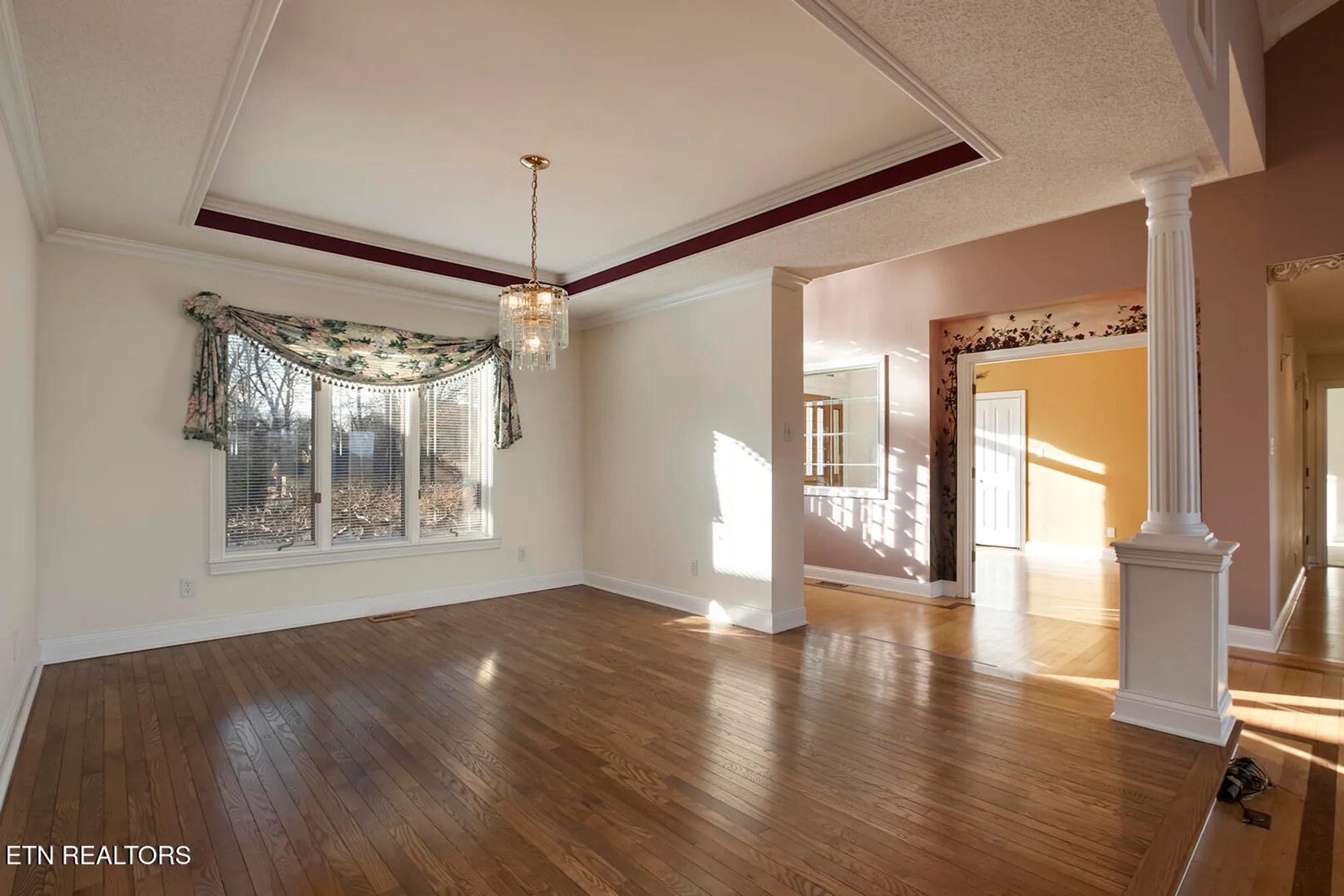 Property Slideshow image 10 of 58 | 206 kiyuga ln, Loudon, TN, 37774