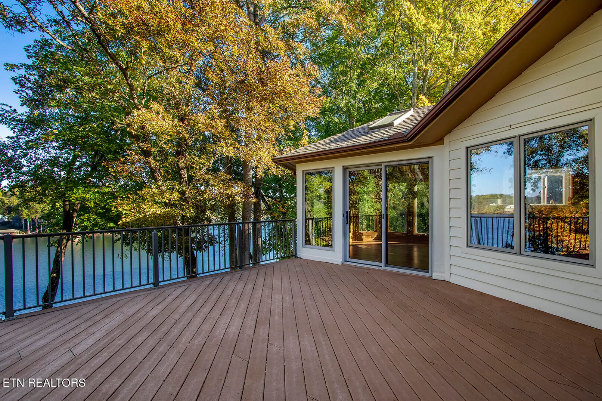 Property Slideshow image 17 of 58 | 206 kiyuga ln, Loudon, TN, 37774