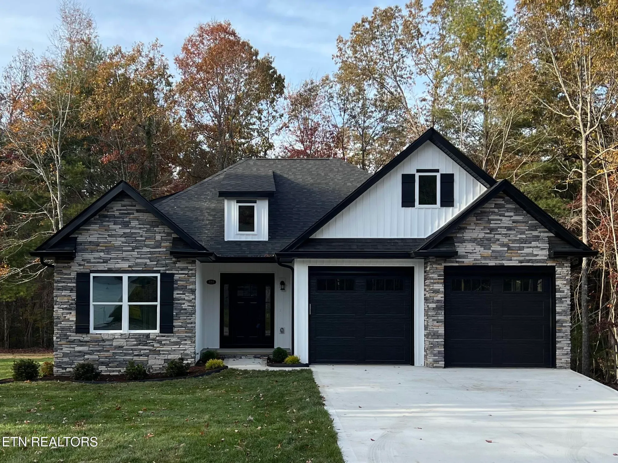 Property Slideshow image 1 of 30 | 141 windsor rd, Crossville, TN, 38558