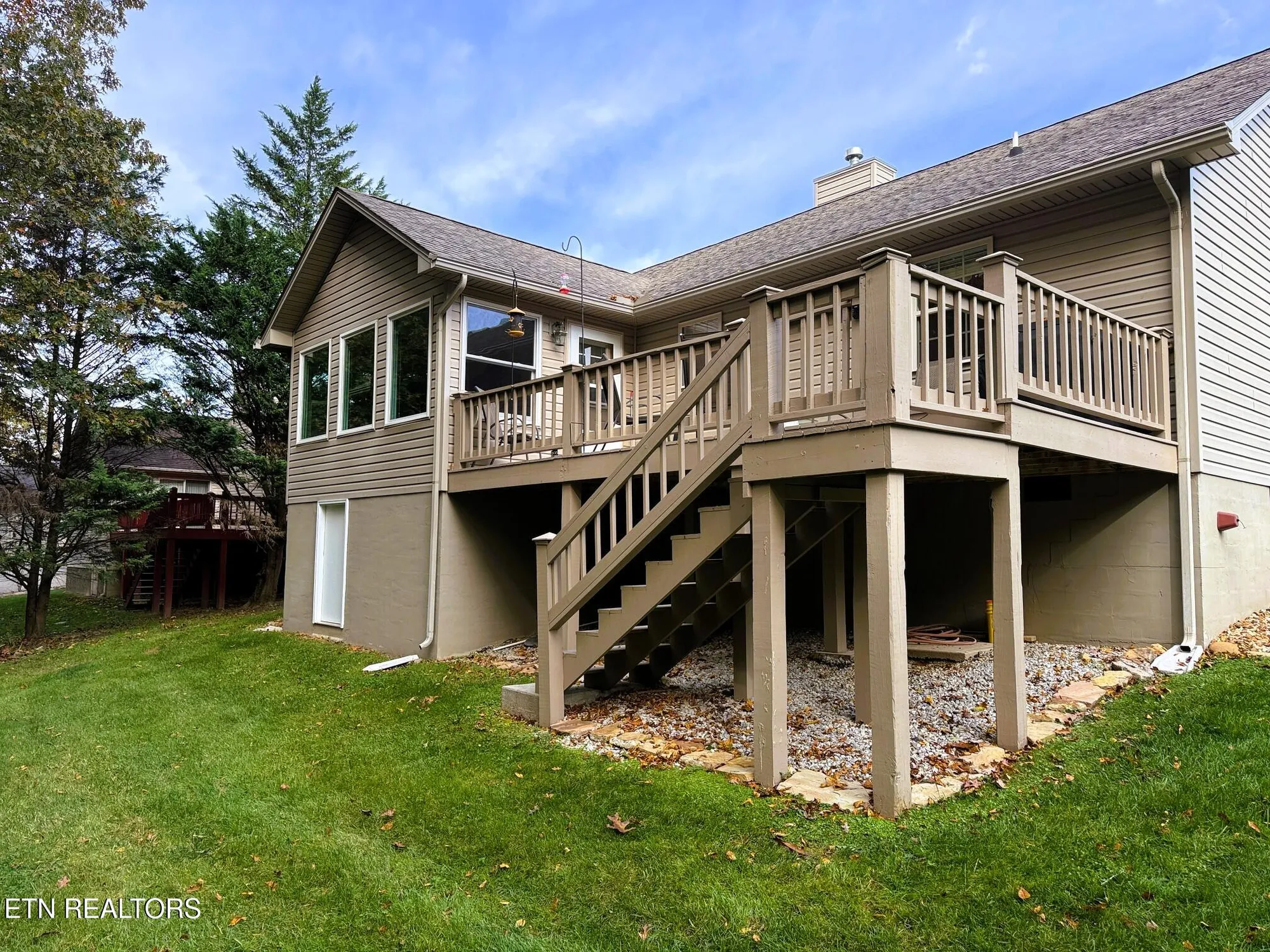 Property Slideshow image 28 of 29 | 204 lakeview dr, Crossville, TN, 38558