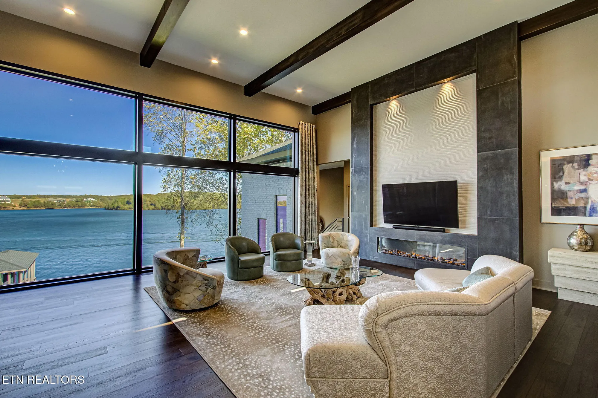 Property Slideshow image 7 of 56 | 322 okmulgee cir, Loudon, TN, 37774