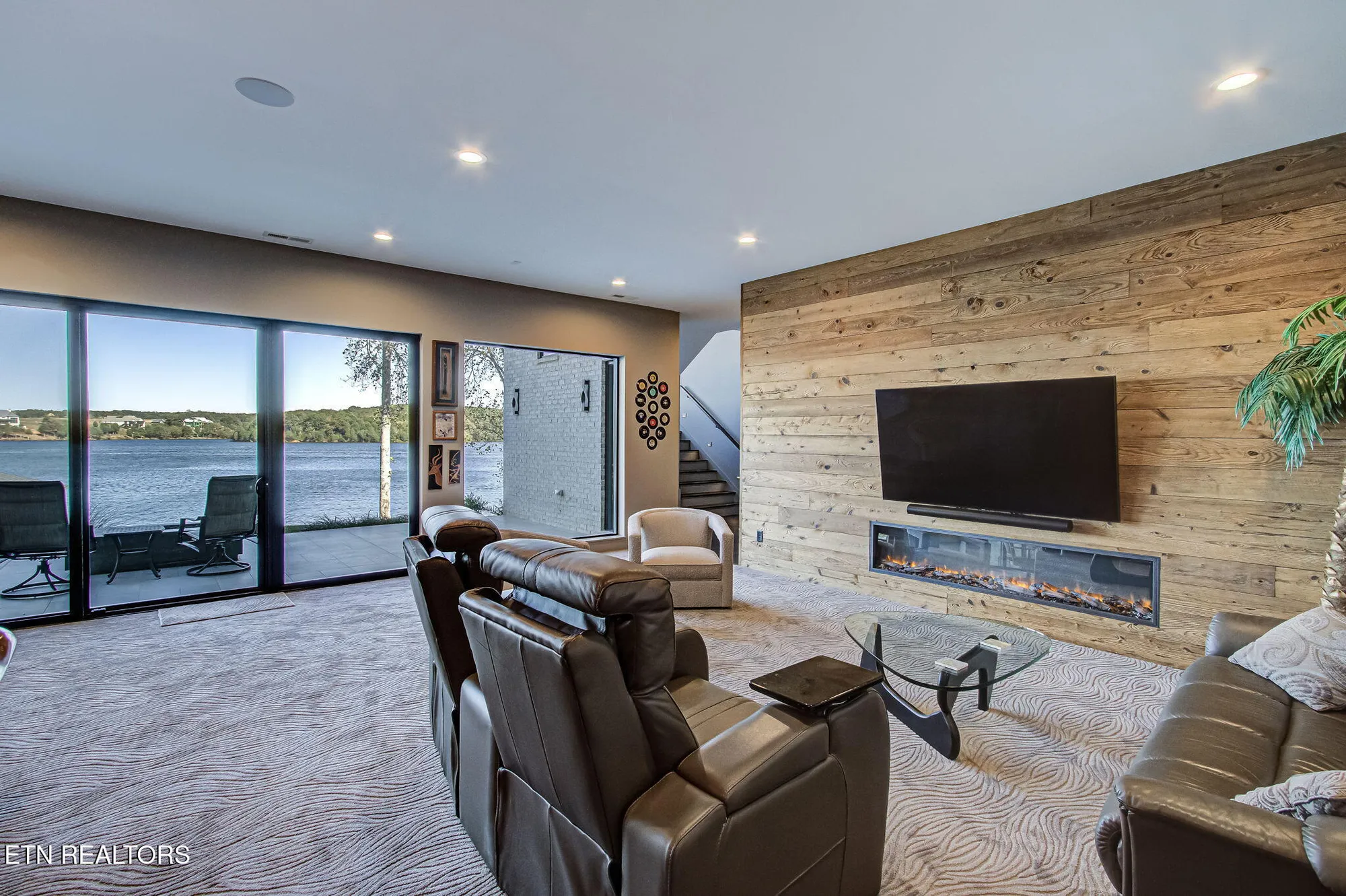 Property Slideshow image 26 of 56 | 322 okmulgee cir, Loudon, TN, 37774