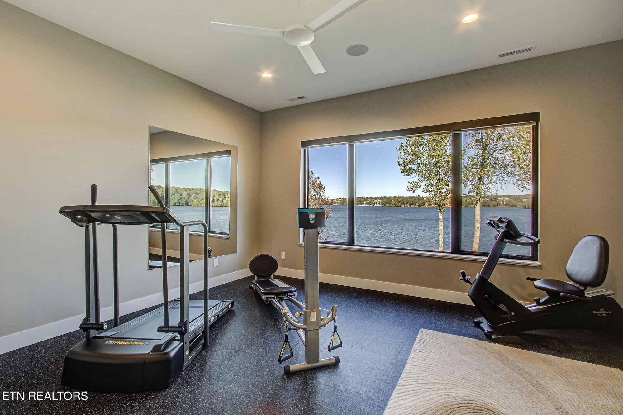 Property Slideshow image 52 of 56 | 322 okmulgee cir, Loudon, TN, 37774