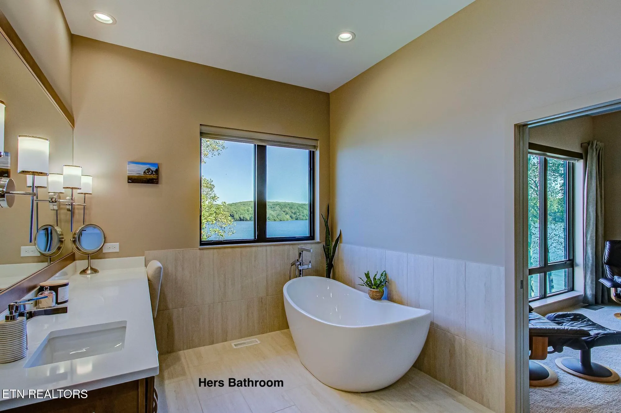 Property Slideshow image 34 of 56 | 322 okmulgee cir, Loudon, TN, 37774