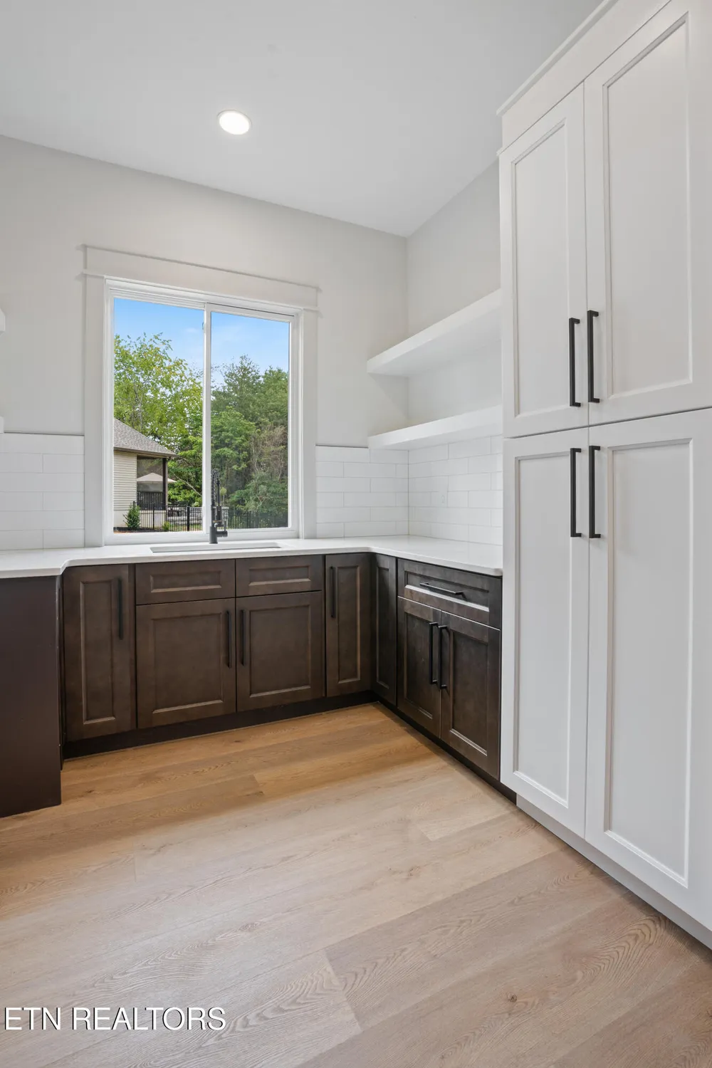 Property Slideshow image 9 of 27 | 125 ogana way, Loudon, TN, 37774