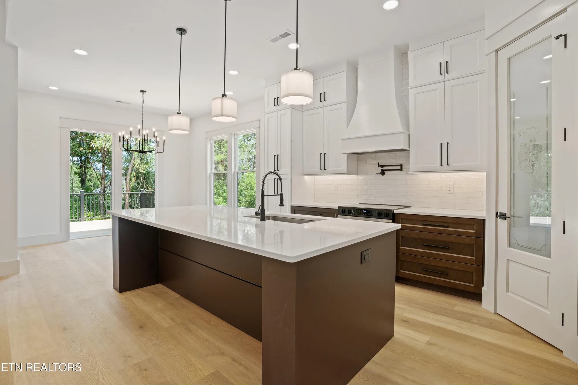 Property Slideshow image 4 of 27 | 125 ogana way, Loudon, TN, 37774