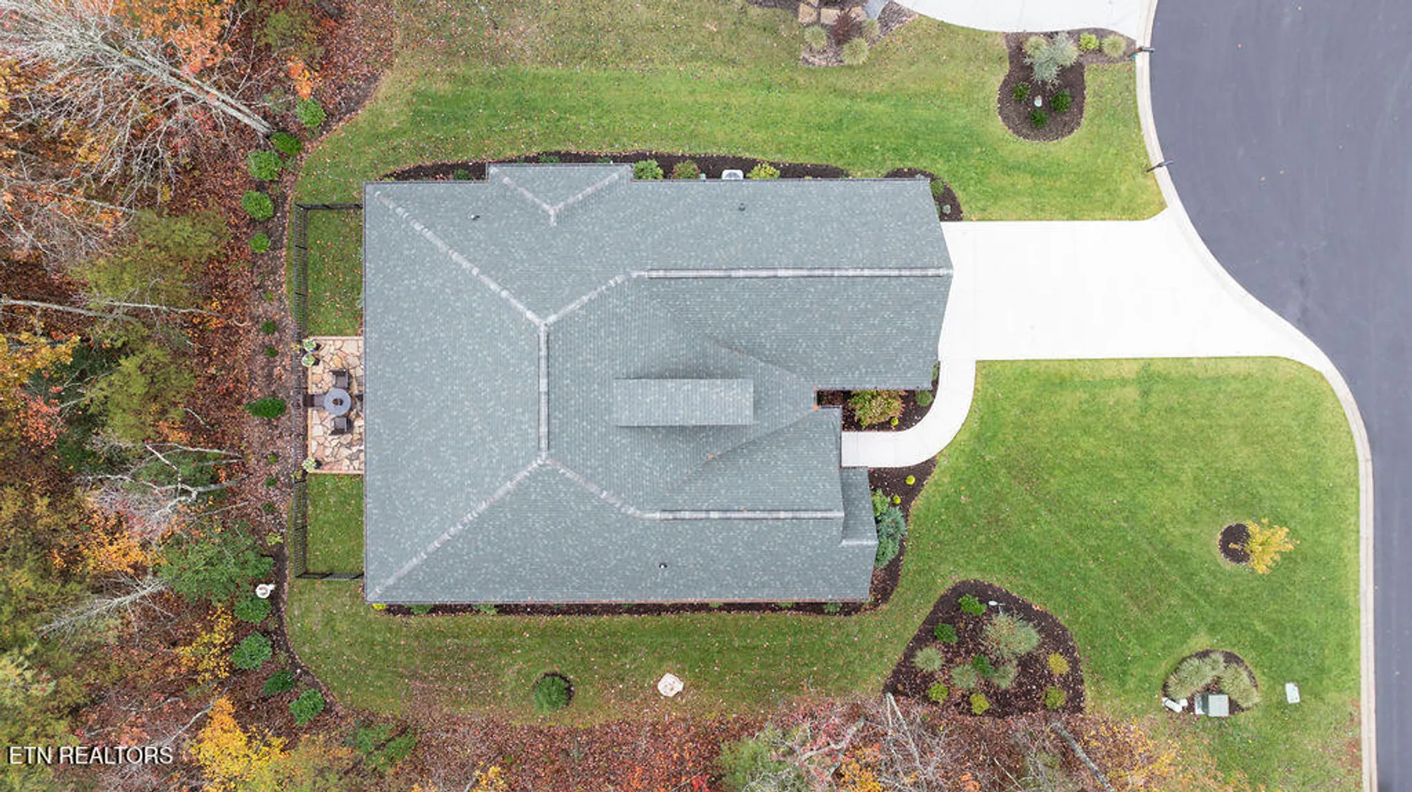 Property Slideshow image 3 of 54 | 13 laurelwood ln, Crossville, TN, 38555