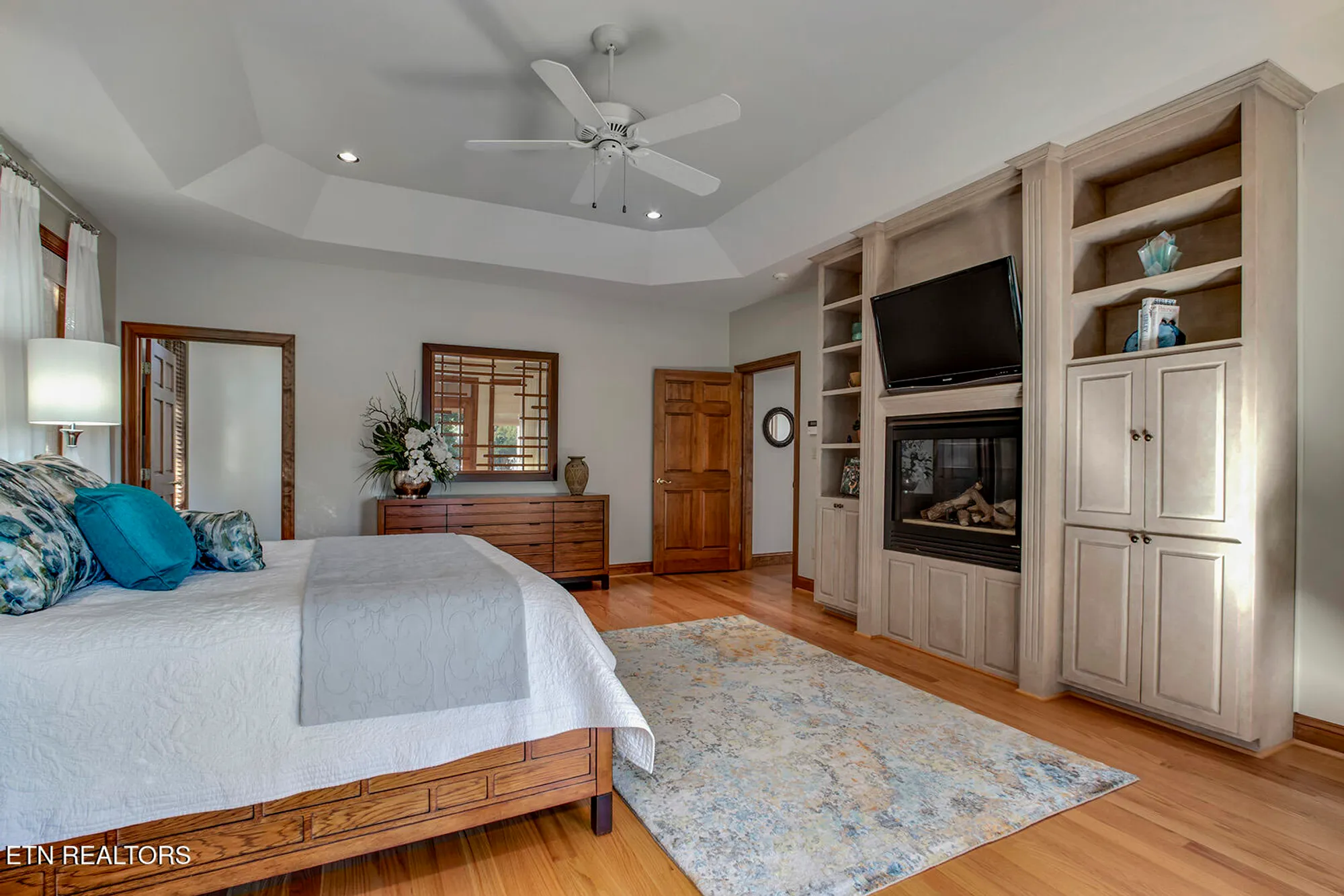 Property Slideshow image 33 of 63 | 135 big water dr, Vonore, TN, 37885