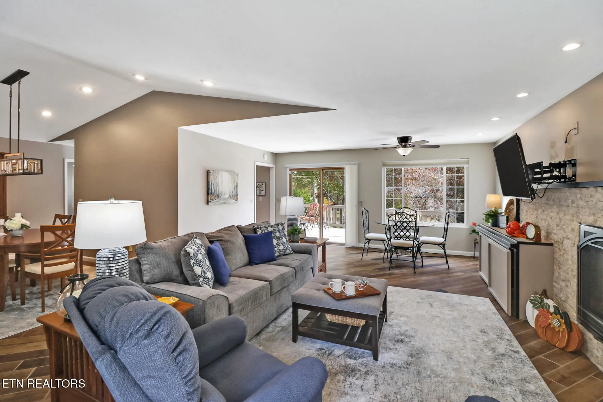 Property Slideshow image 20 of 39 | 150 dovenshire dr, Crossville, TN, 38558