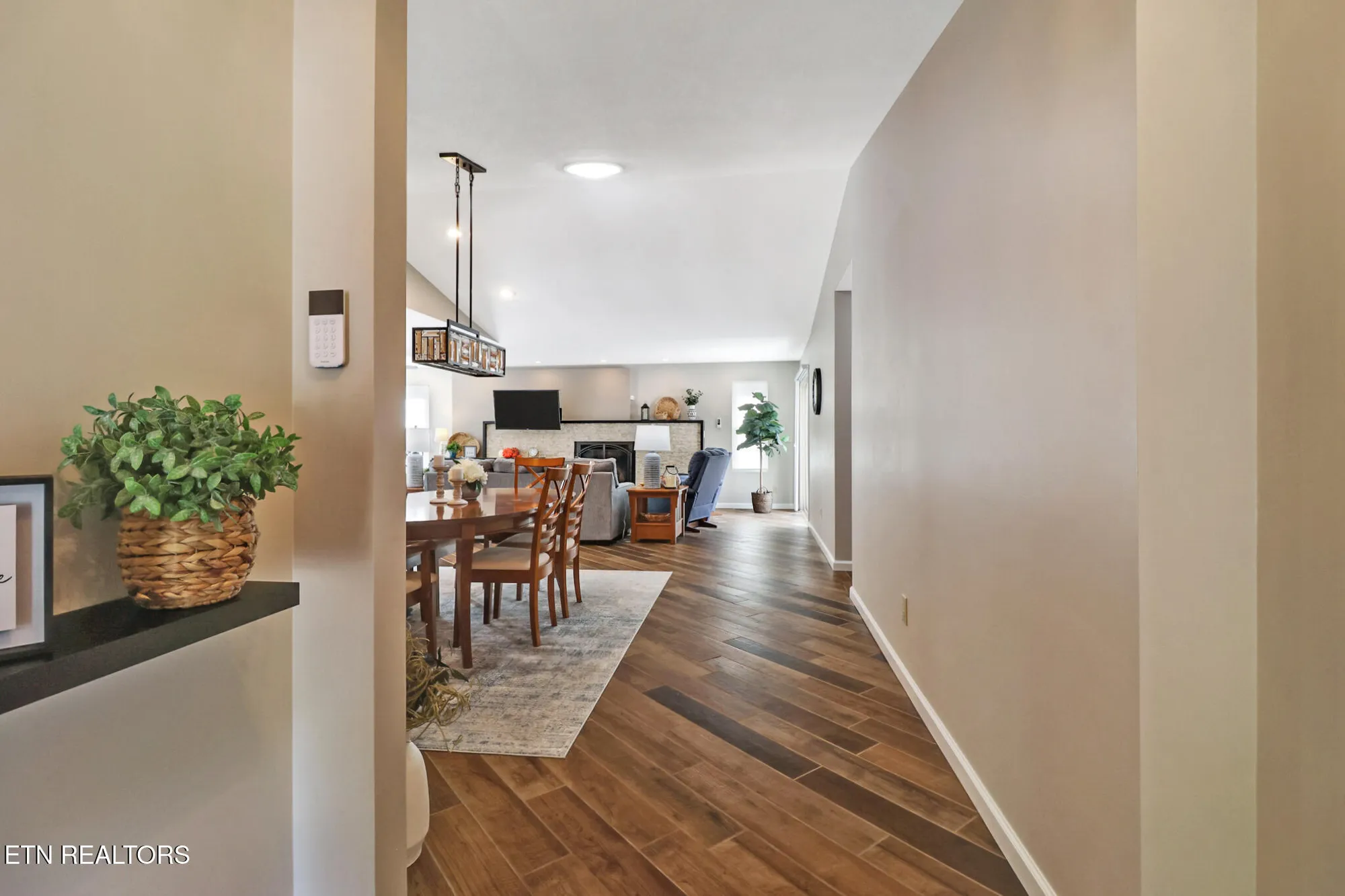 Property Slideshow image 15 of 39 | 150 dovenshire dr, Crossville, TN, 38558