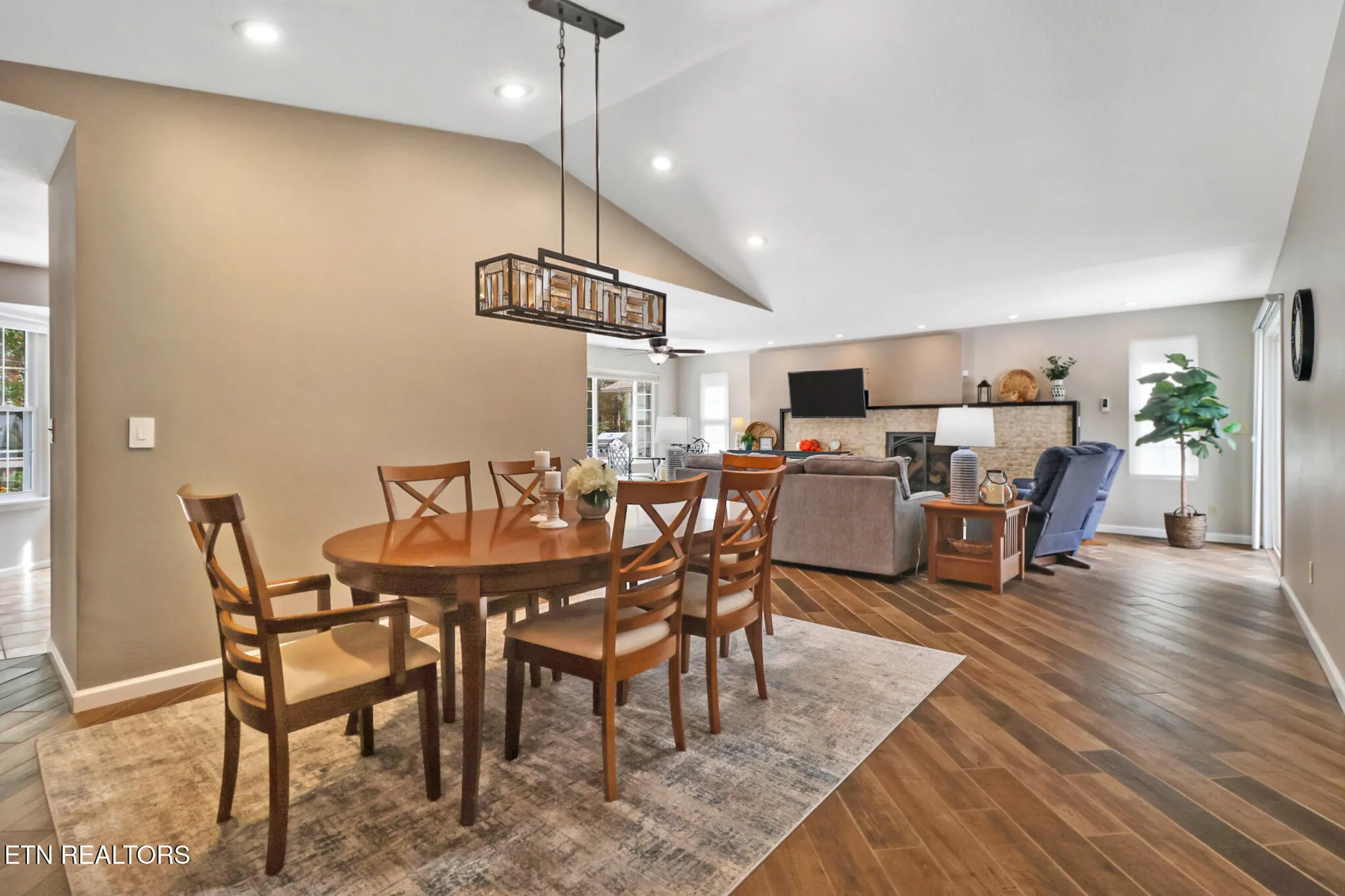 Property Slideshow image 16 of 39 | 150 dovenshire dr, Crossville, TN, 38558