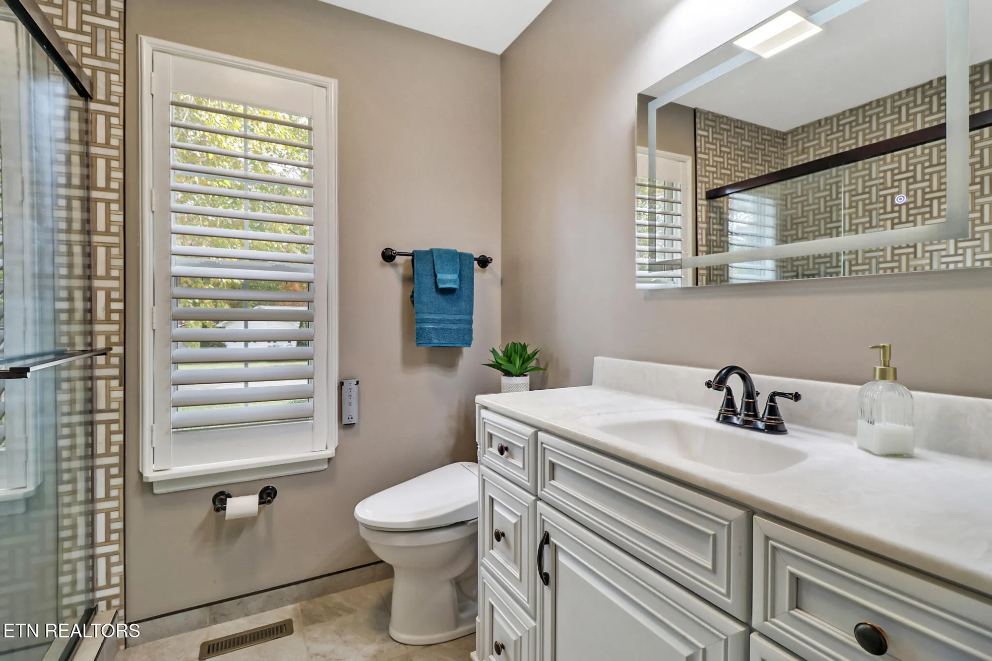 Property Slideshow image 36 of 39 | 150 dovenshire dr, Crossville, TN, 38558